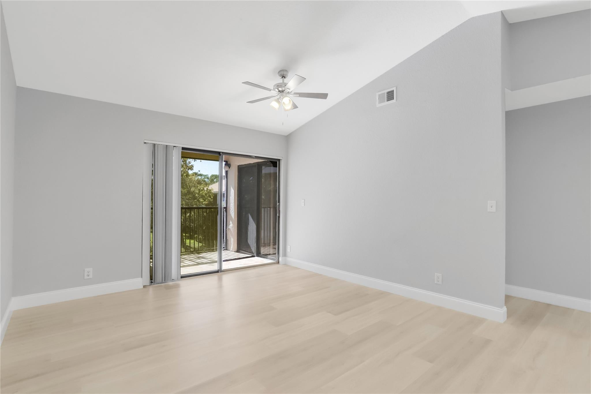10131 W Sunrise Boulevard 306 Property Photo 7