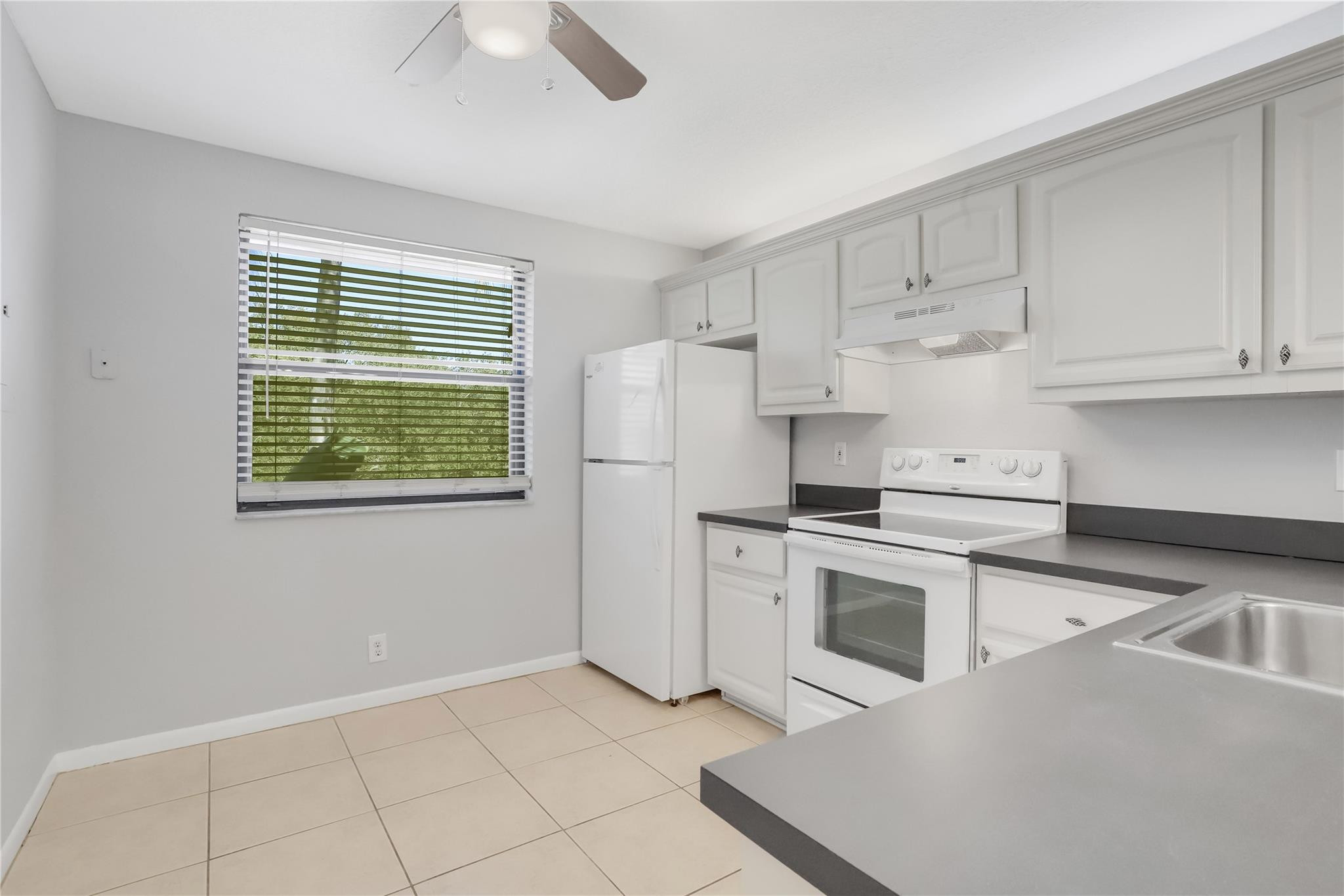 10131 W Sunrise Boulevard 306 Property Photo 10