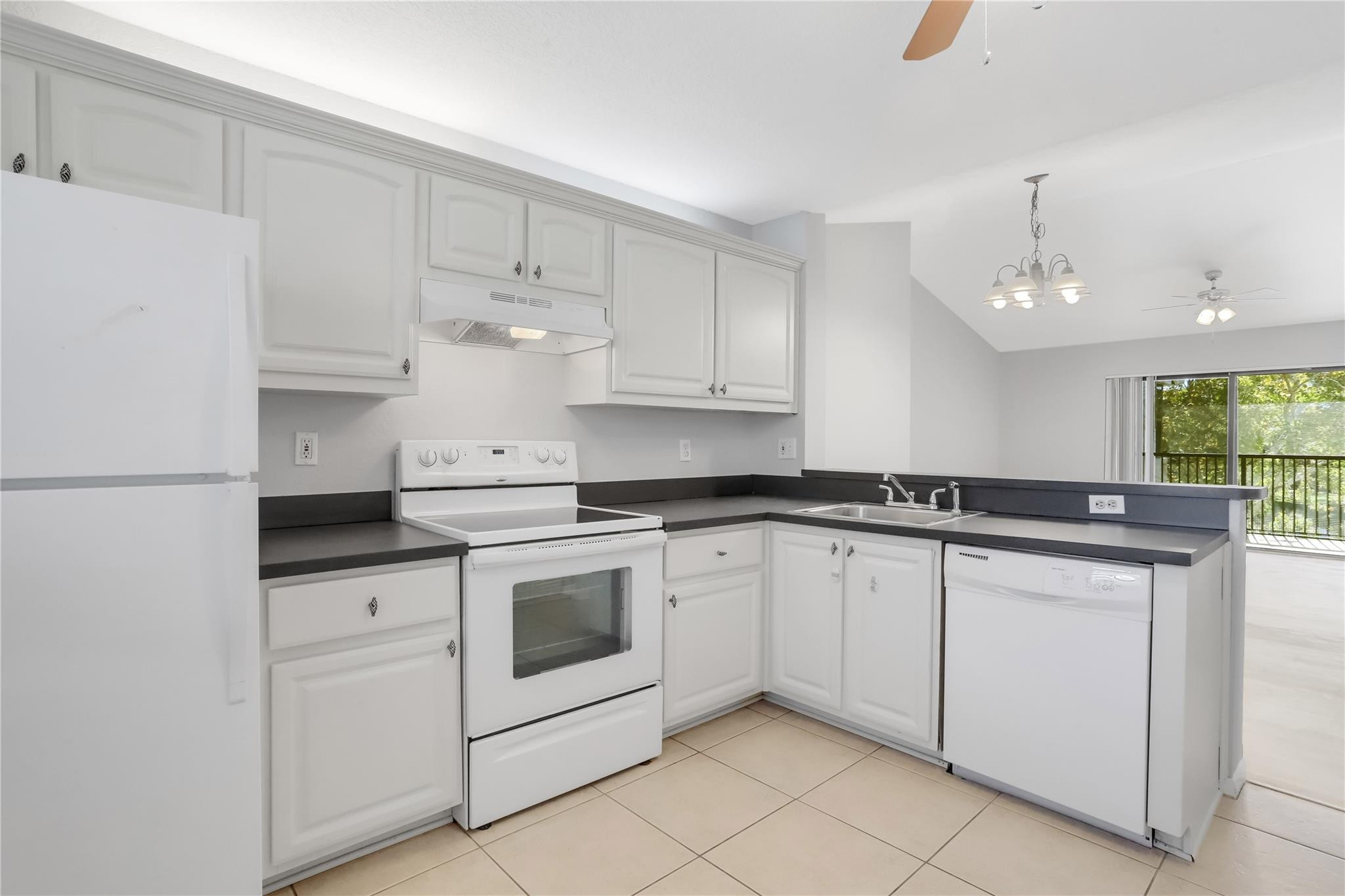 10131 W Sunrise Boulevard 306 Property Photo 11