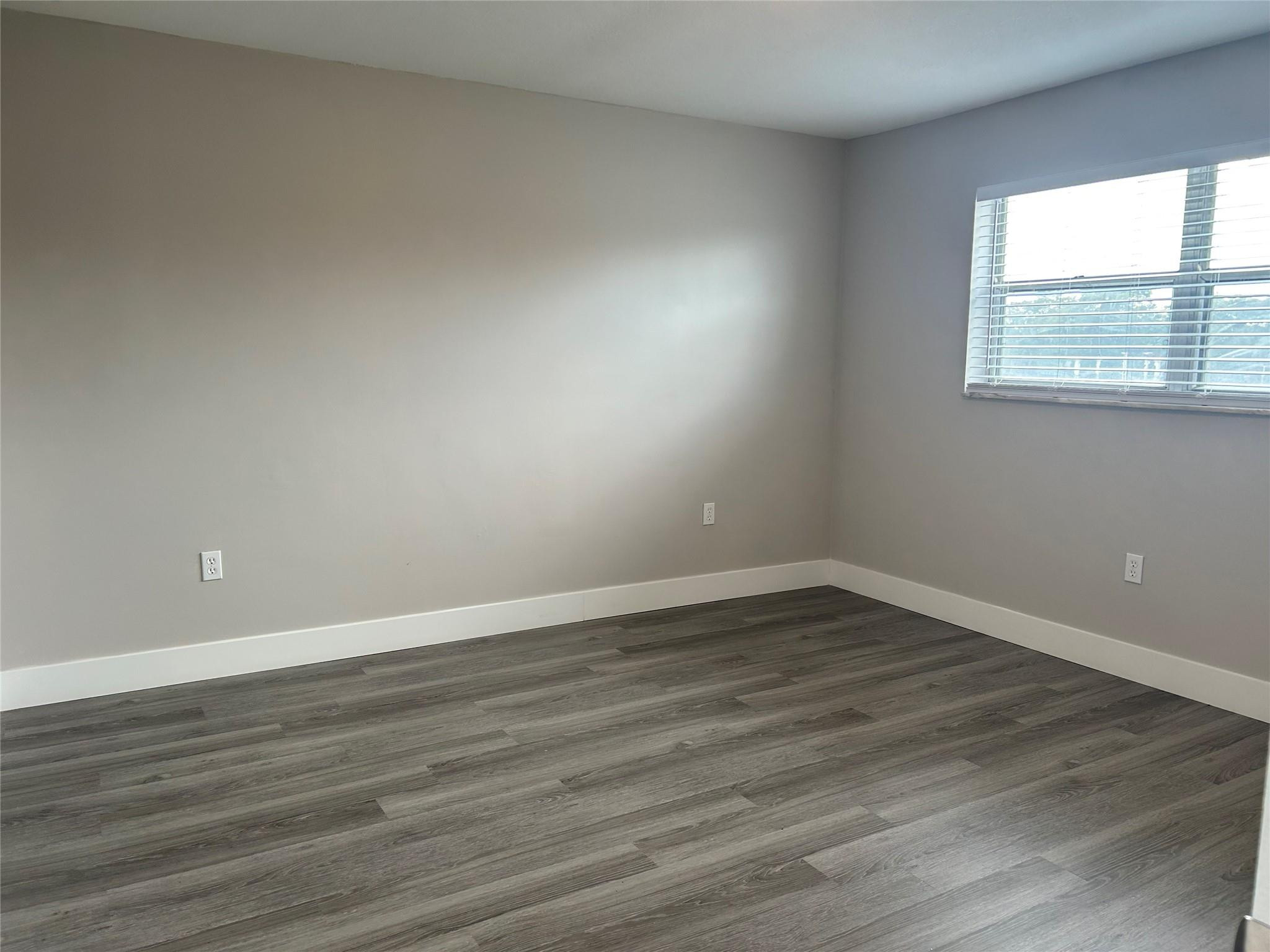 8080 N Sunrise Lakes Drive 209 Property Photo 9