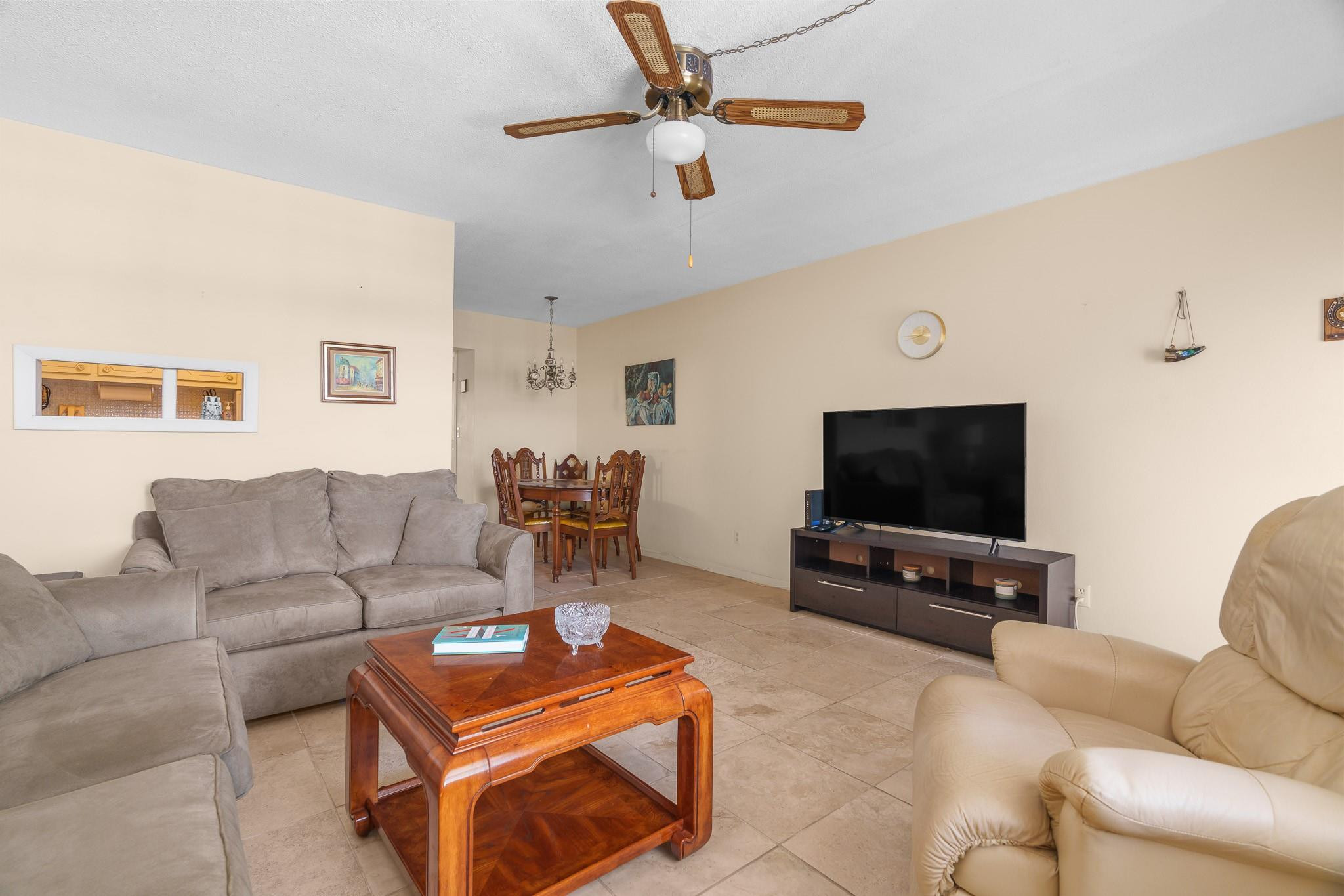 2106 Ne 56th Court 204 Property Photo 5
