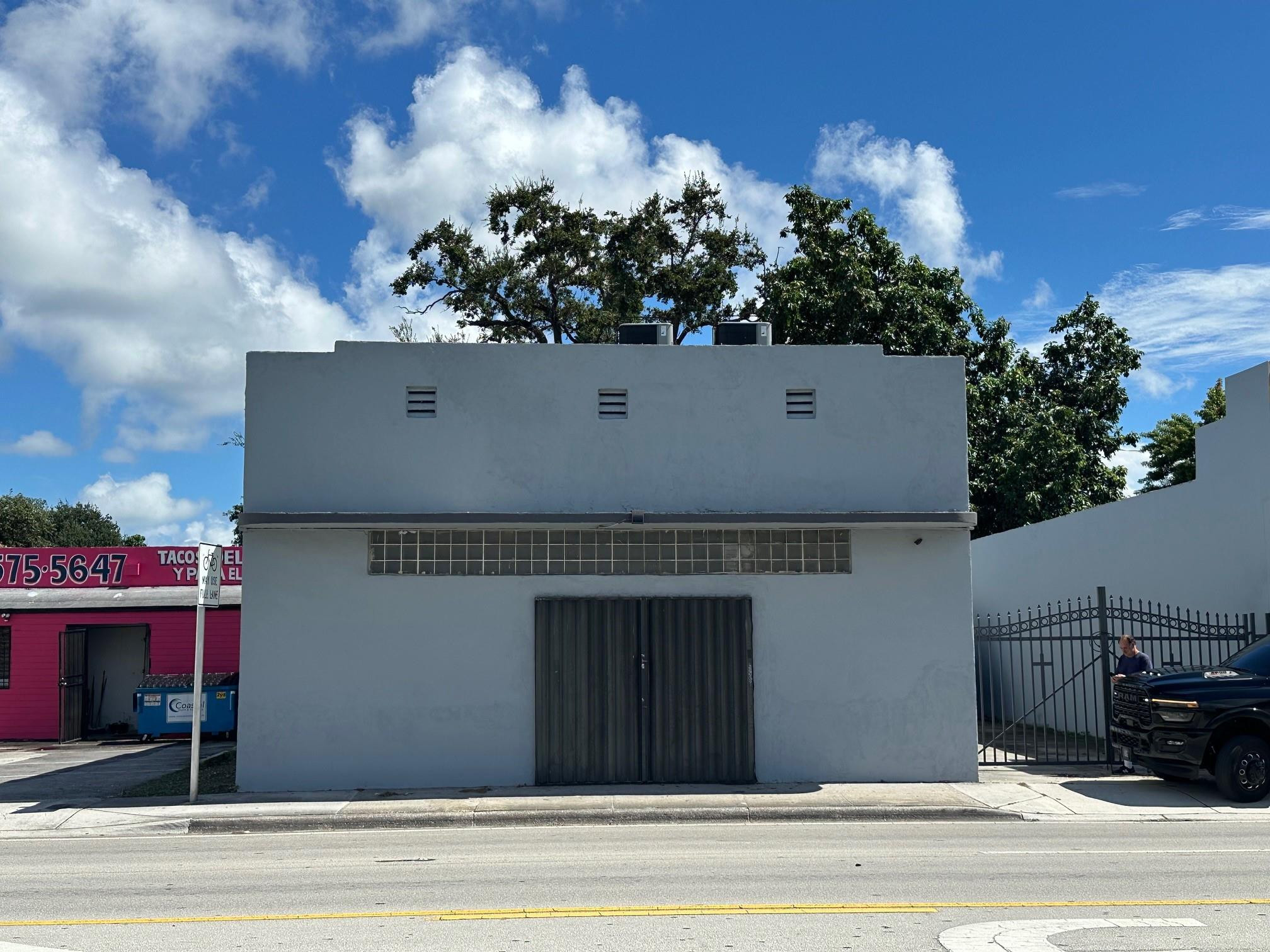 6815 Nw 7th Avenue Property Photo 1