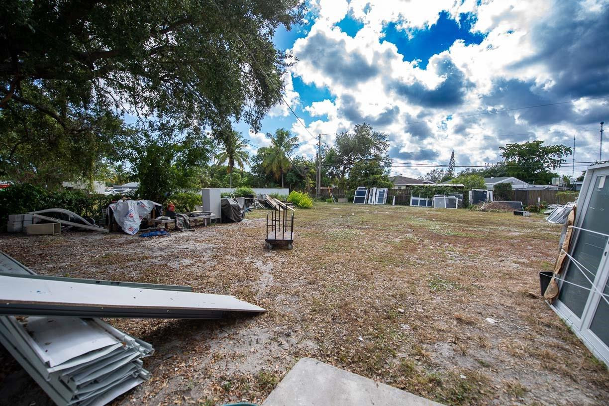 5738 W Hallandale Beach Boulevard Property Photo 18