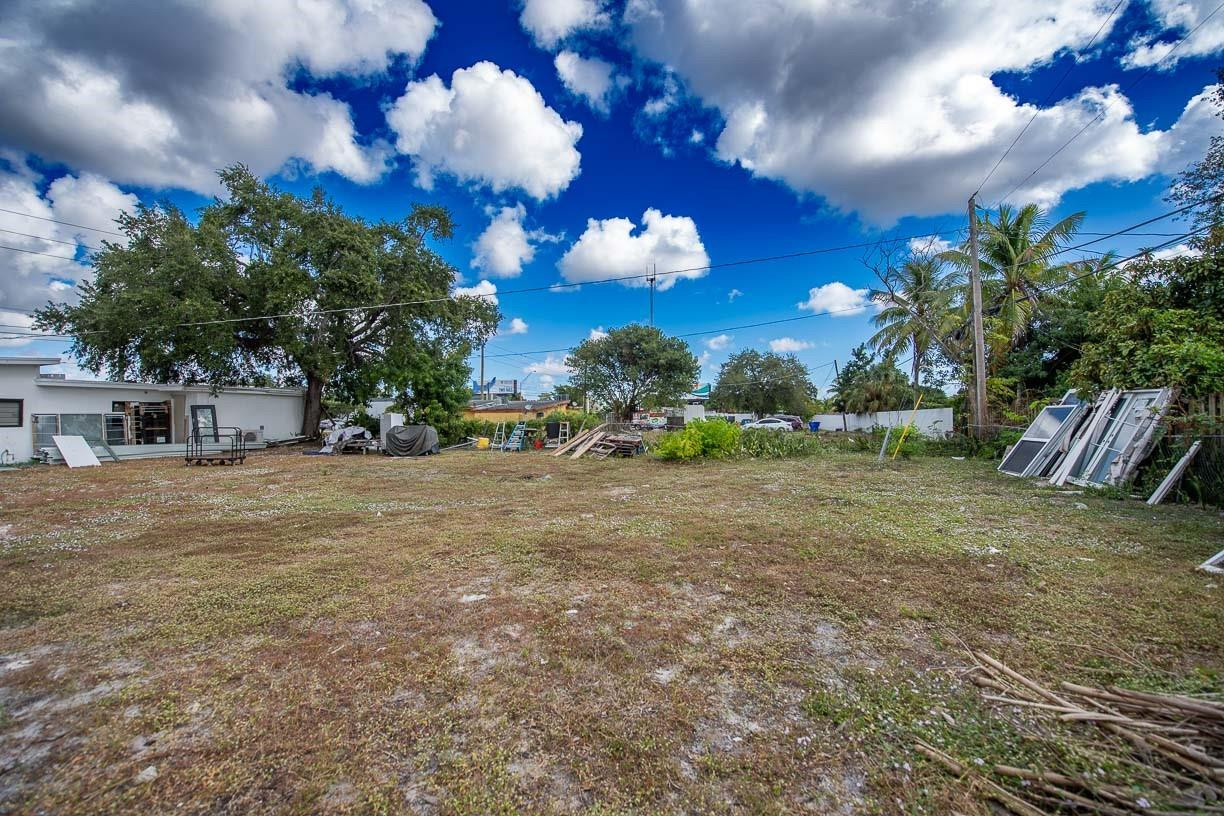 5738 W Hallandale Beach Boulevard Property Photo 22