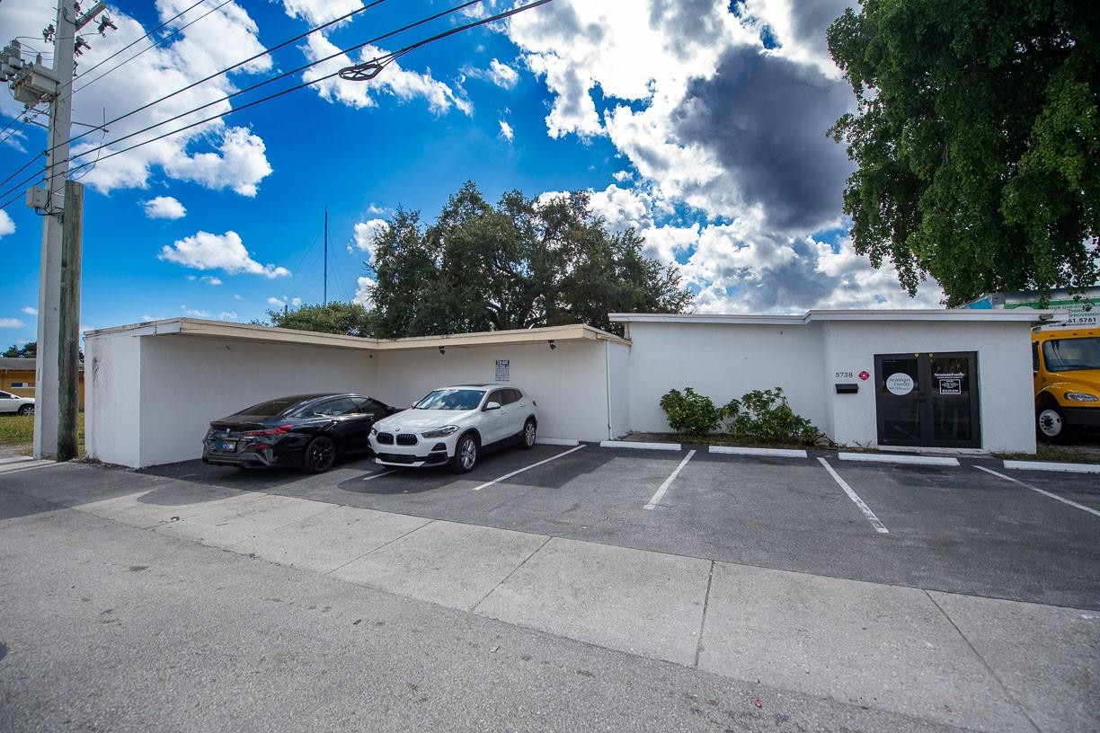 5738 W Hallandale Beach Boulevard Property Photo 24