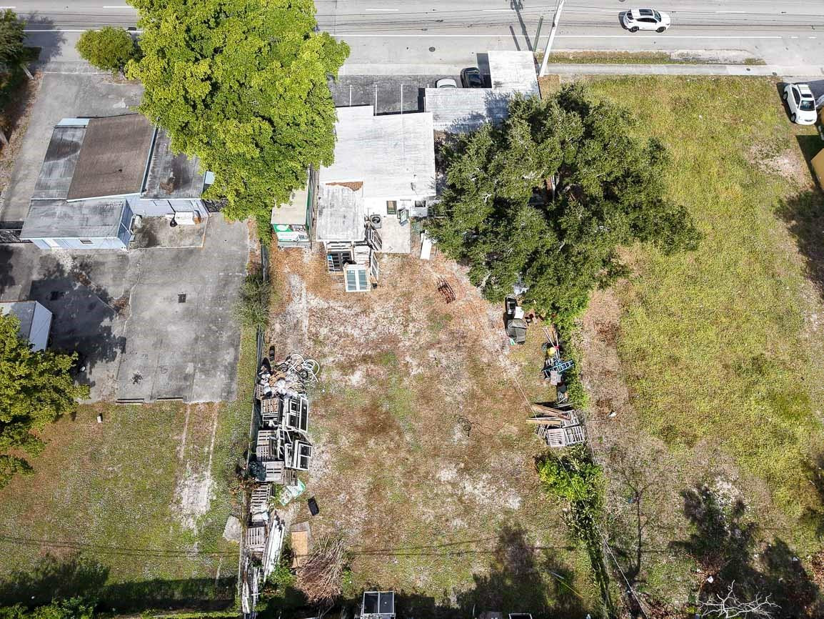 5738 W Hallandale Beach Boulevard Property Photo 28