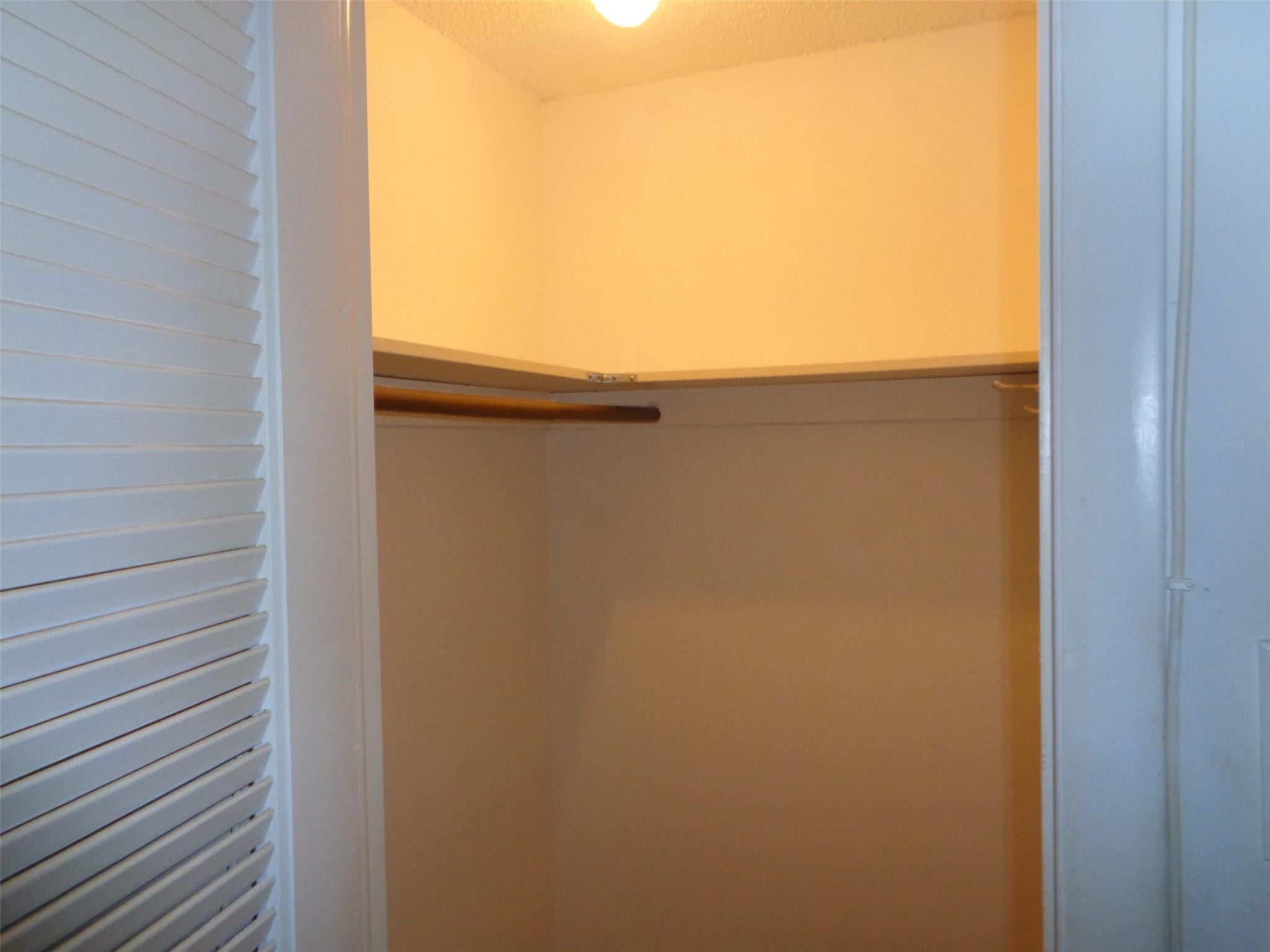 2831 E Sunrise Lakes Drive 209 Property Photo 9