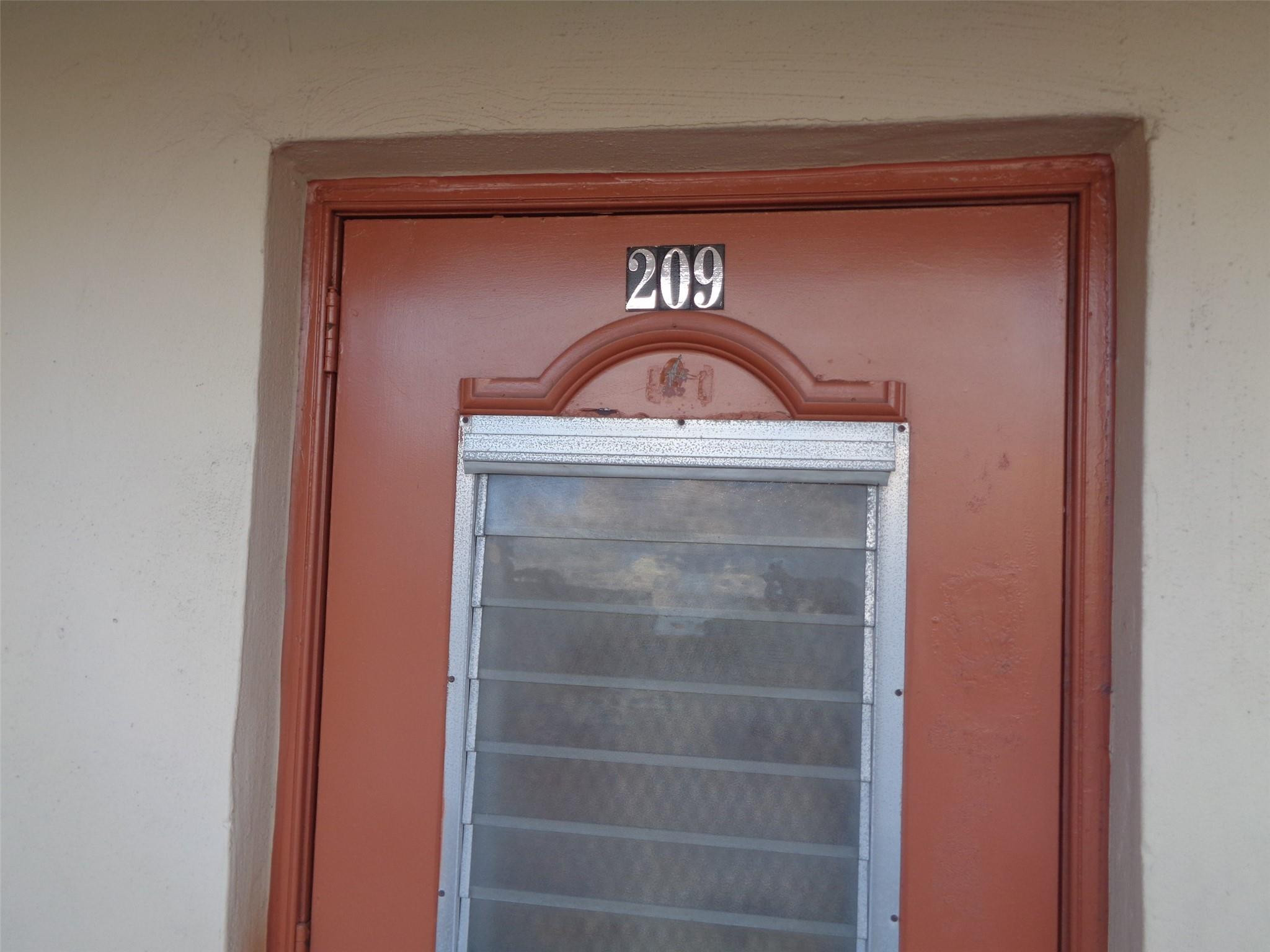 2831 E Sunrise Lakes Drive 209 Property Photo 26