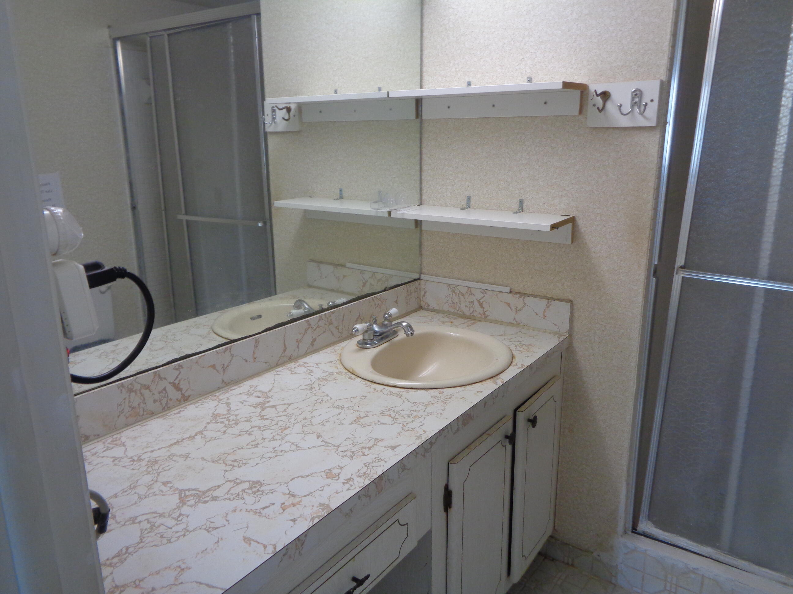 2831 E Sunrise Lakes Drive 209 Property Photo 29