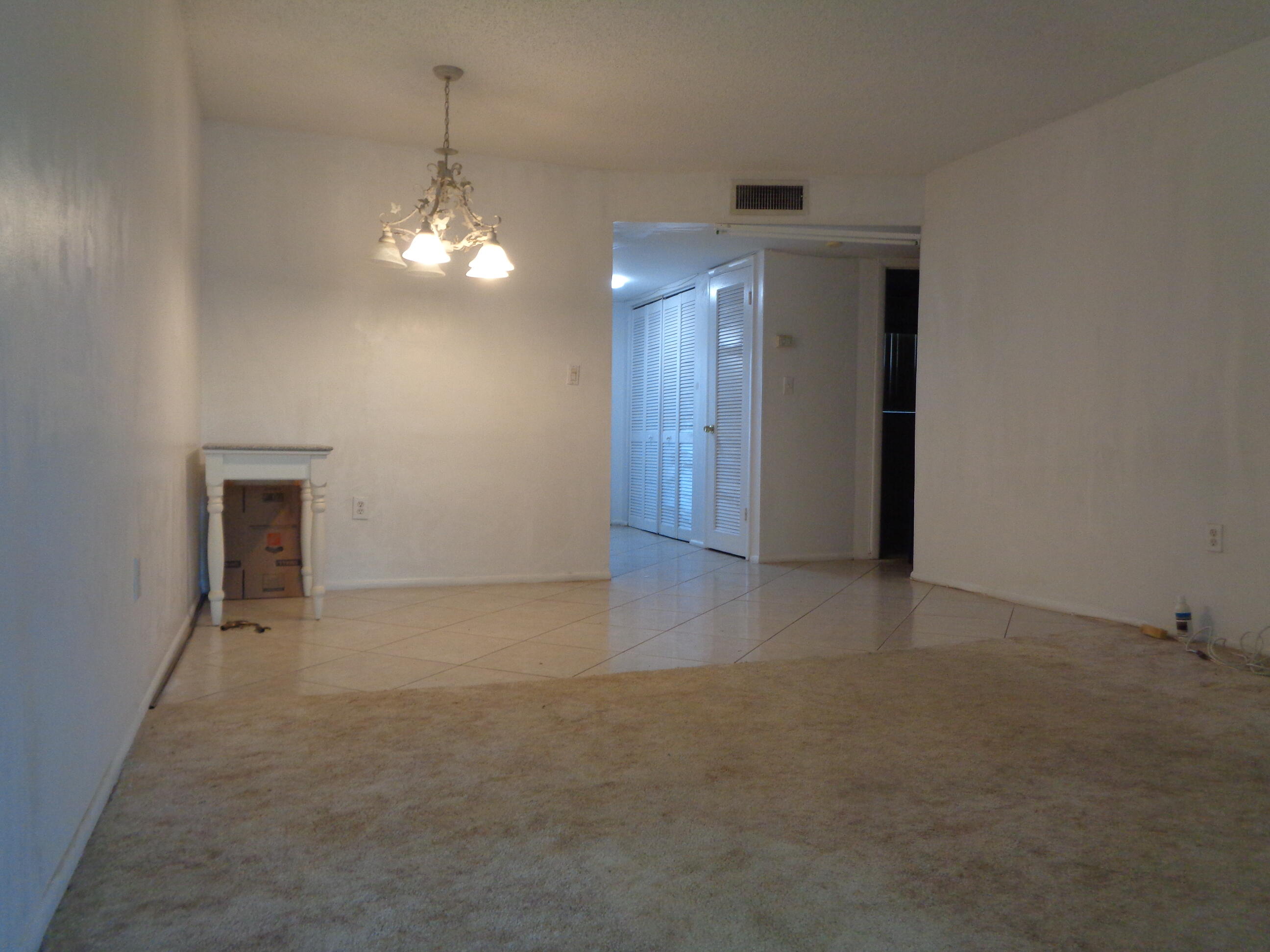 2831 E Sunrise Lakes Drive 209 Property Photo 32