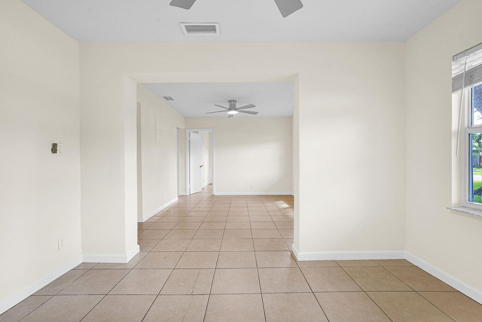 261 Ne 45th Street Property Photo 43