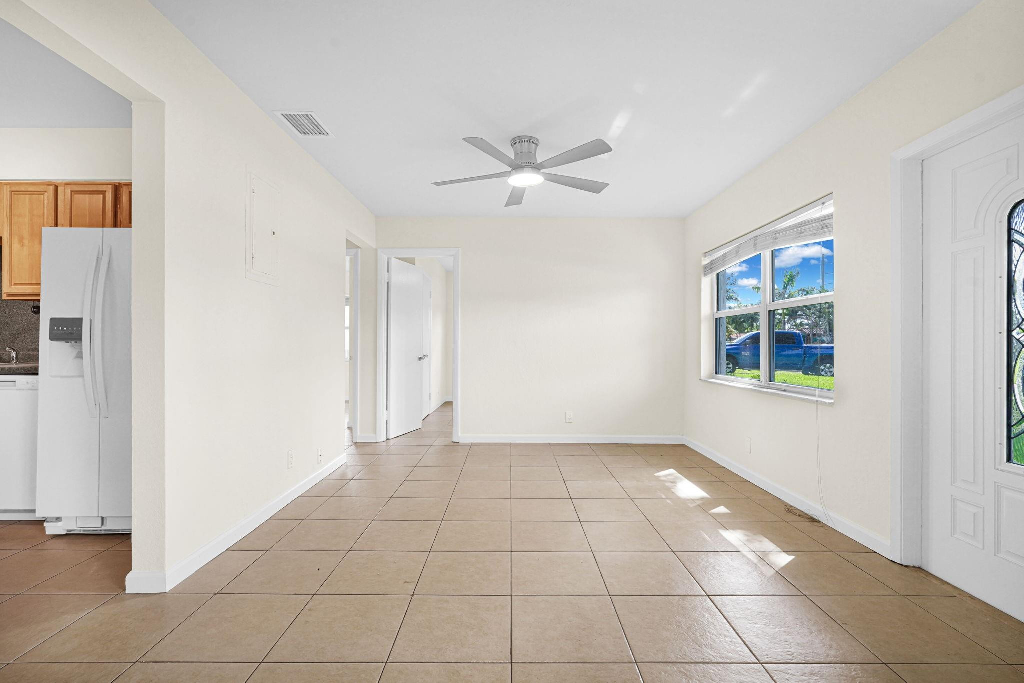 261 Ne 45th Street Property Photo 44