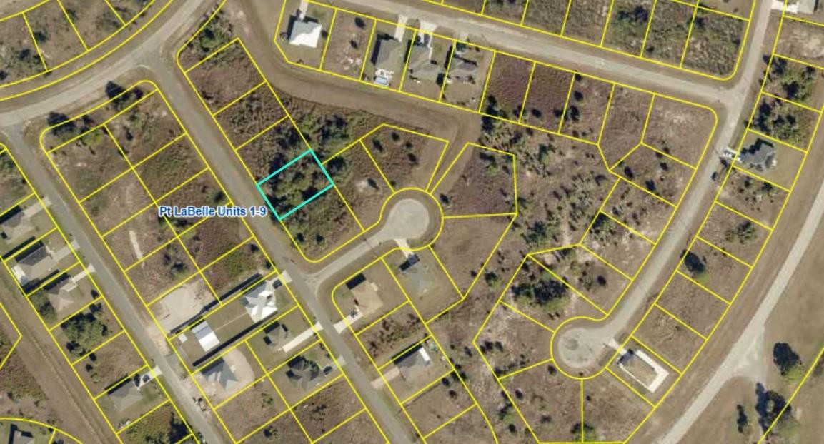 8007 Mangrove Circle Property Photo 2