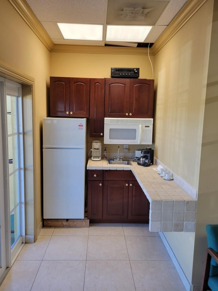 2745 E Oakland Park Boulevard Property Photo 16