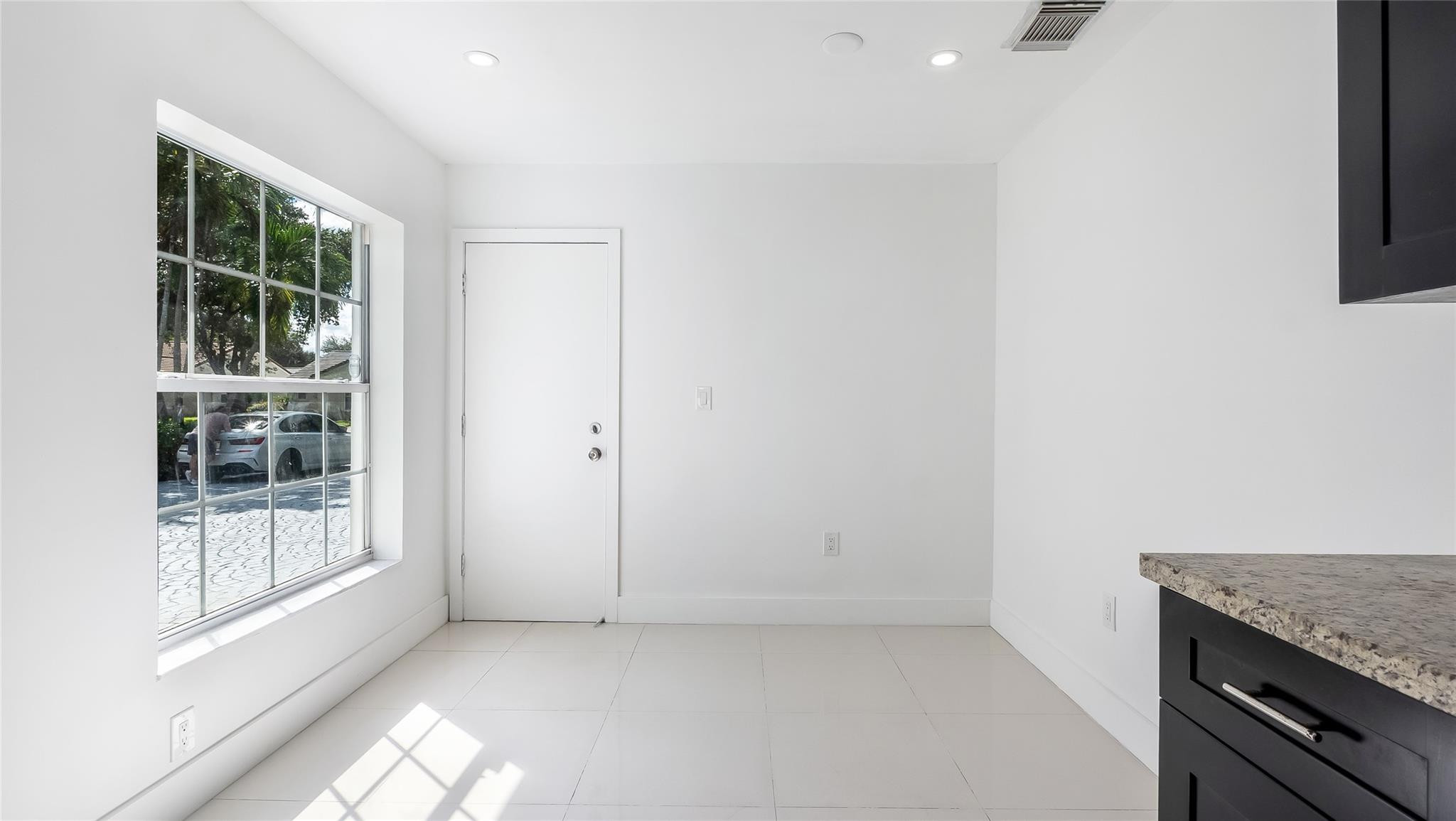 1811 Sw 124th Way Property Photo 11