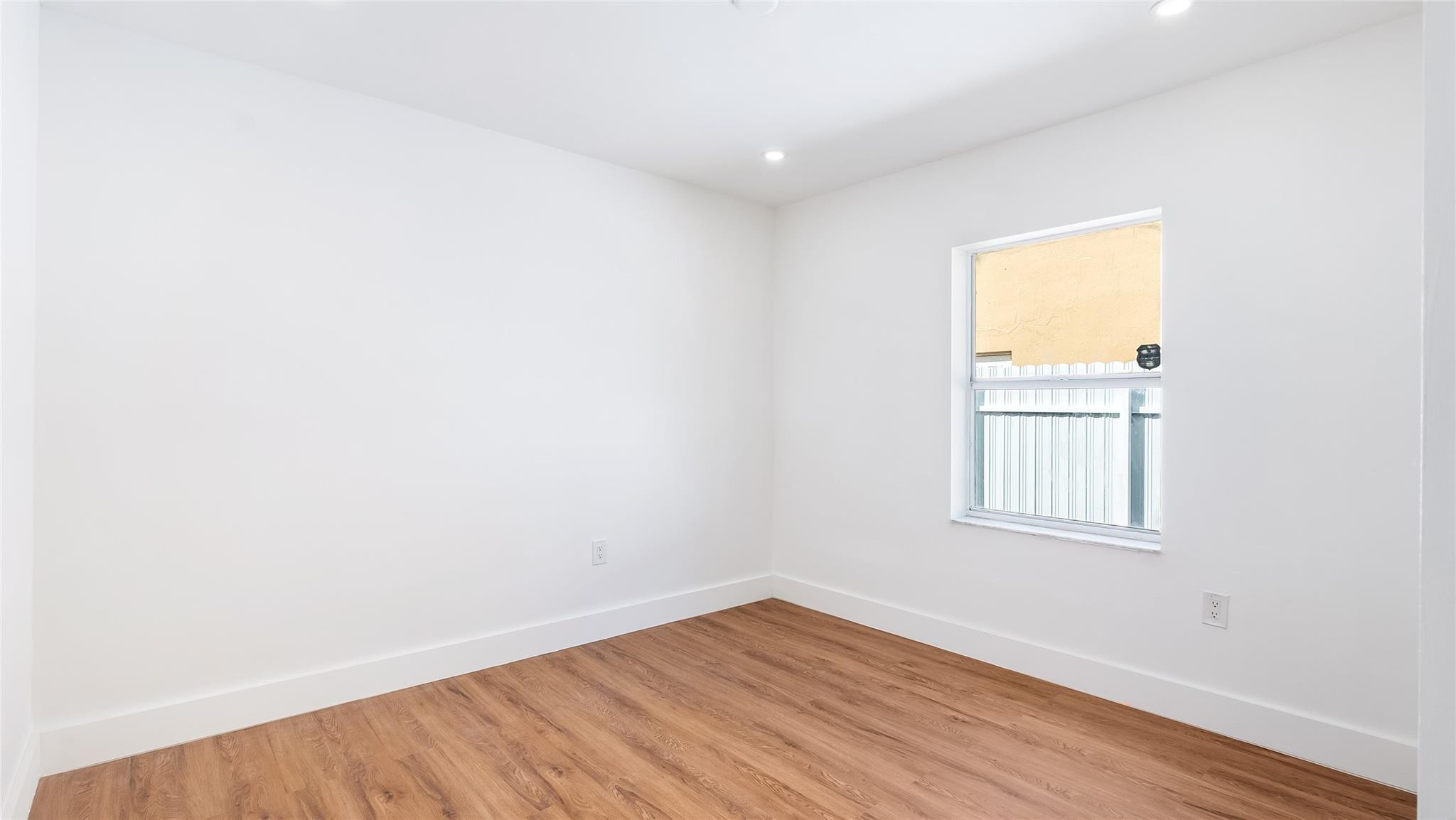 1811 Sw 124th Way Property Photo 17