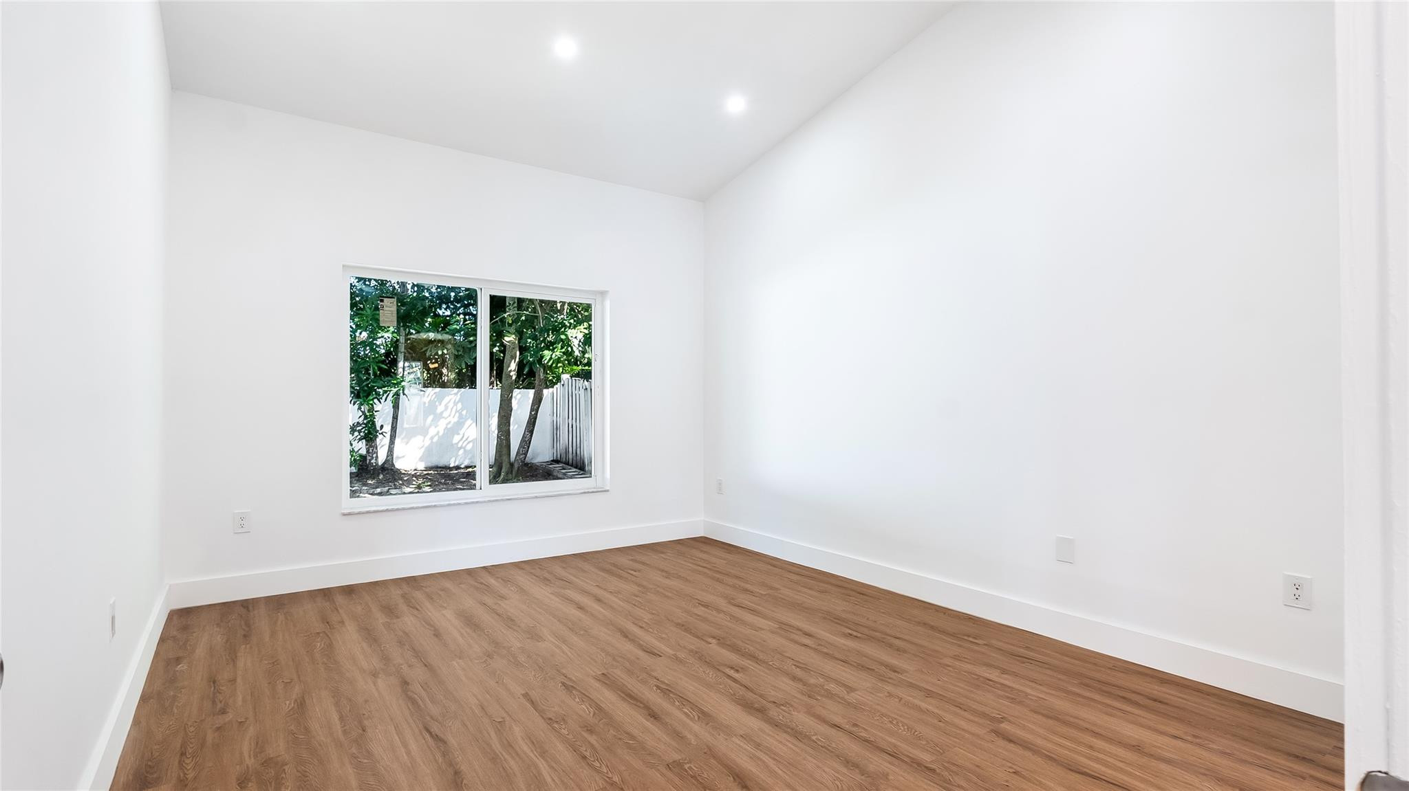 1811 Sw 124th Way Property Photo 20