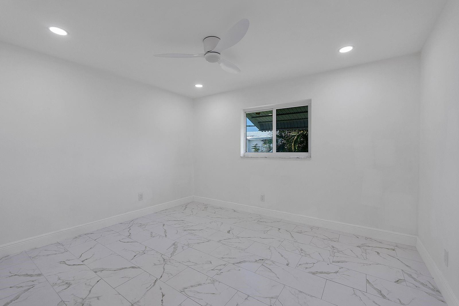370 S Golf Boulevard Property Photo 7