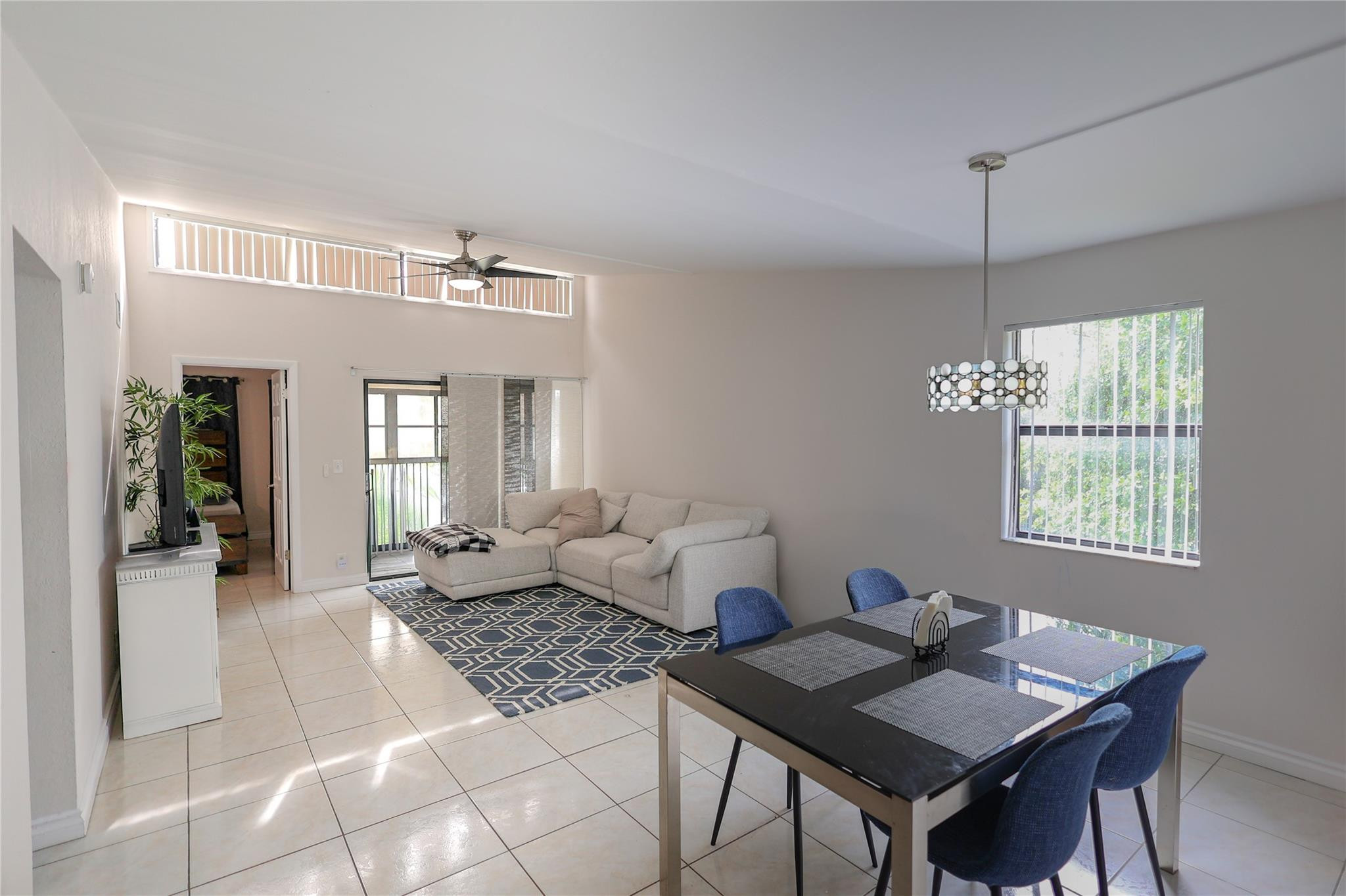 8725 Shadow Wood Boulevard 312 Property Photo 3