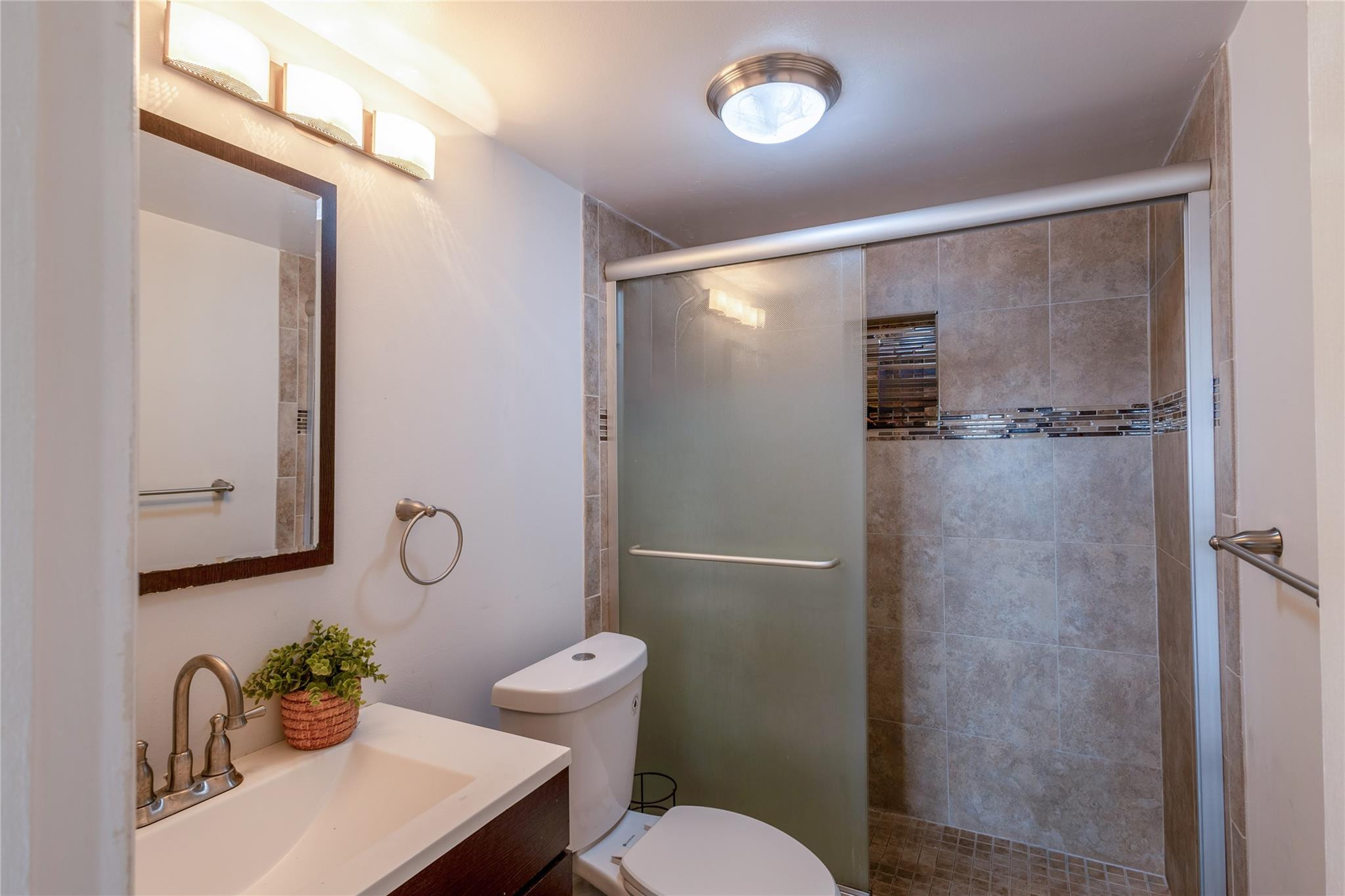 8725 Shadow Wood Boulevard 312 Property Photo 10
