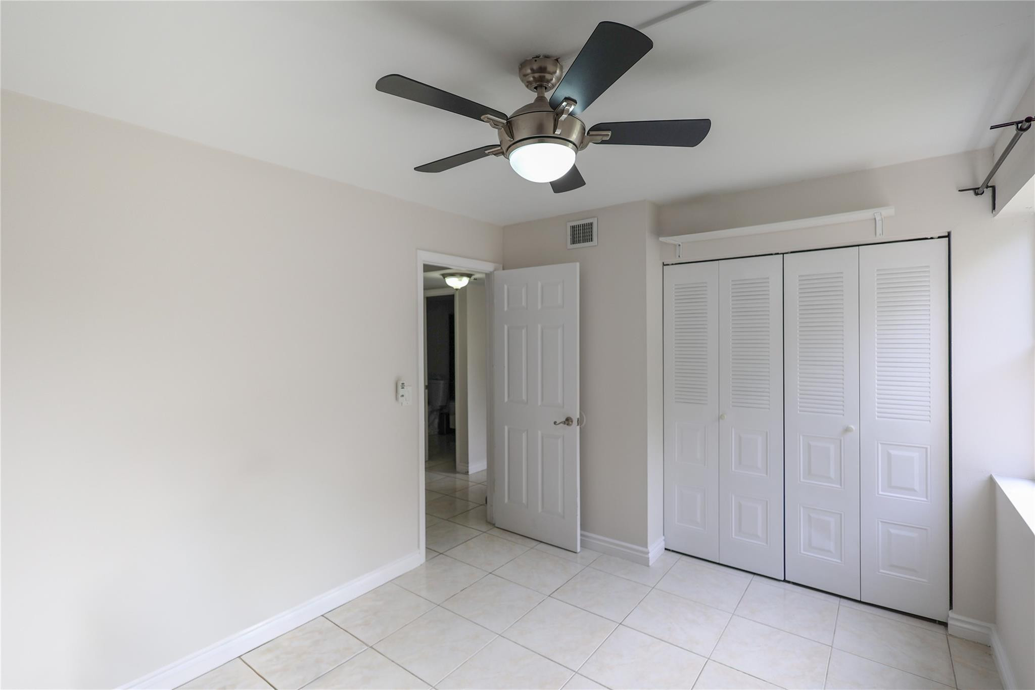 8725 Shadow Wood Boulevard 312 Property Photo 14