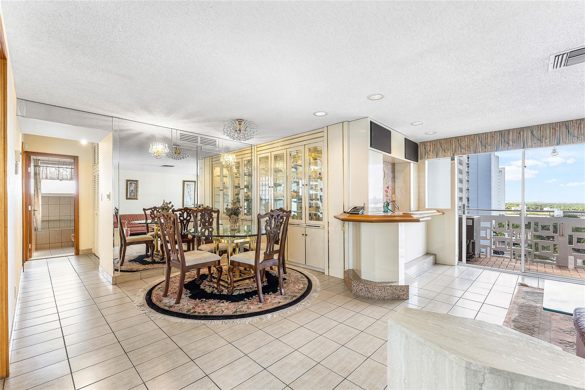 1900 S Ocean Drive 812 Property Photo 23