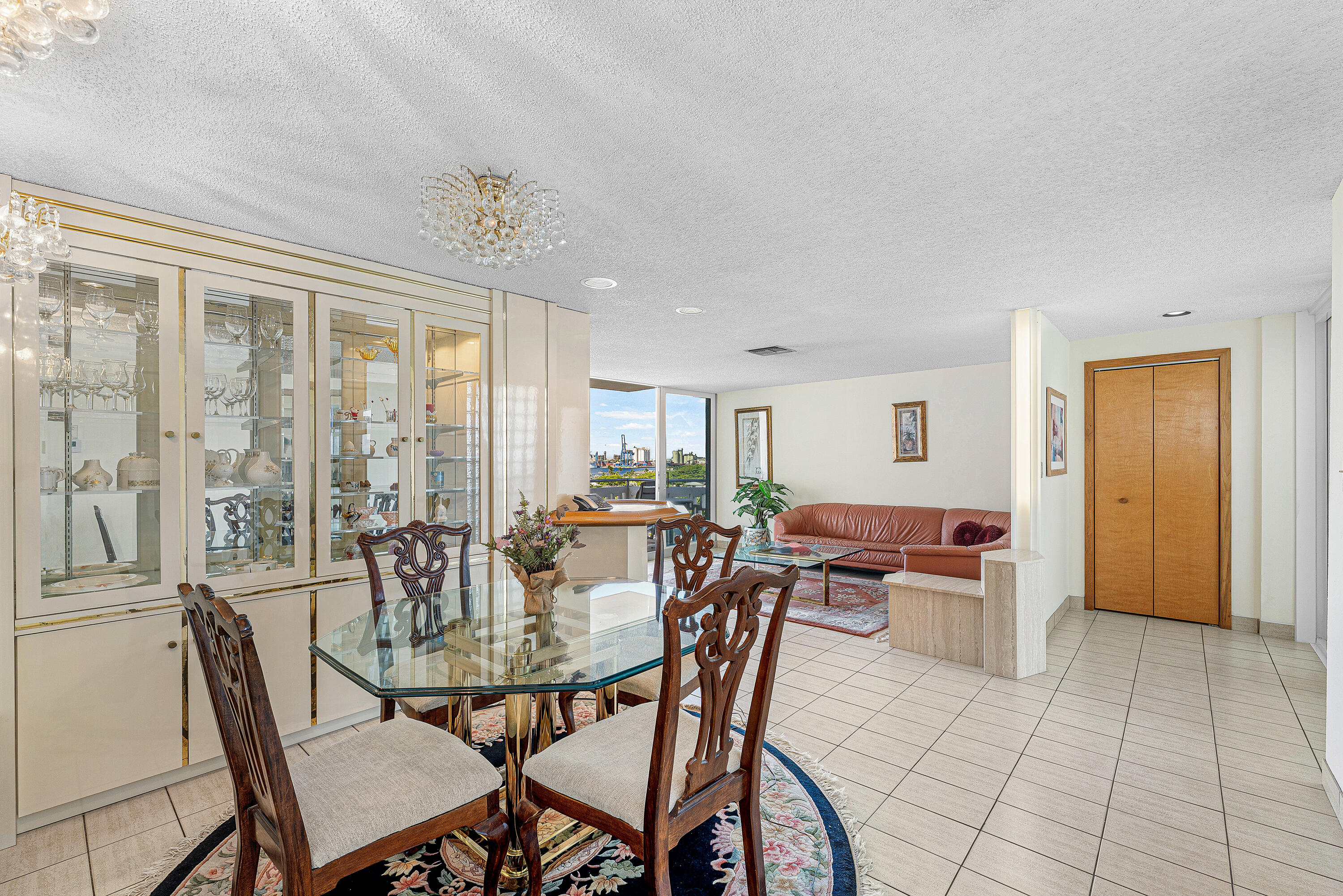 1900 S Ocean Drive 812 Property Photo 23
