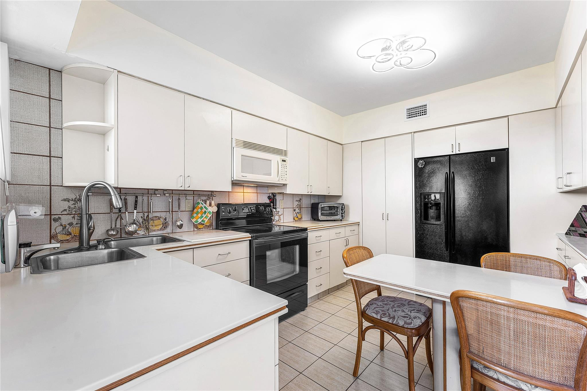 1900 S Ocean Drive 812 Property Photo 25