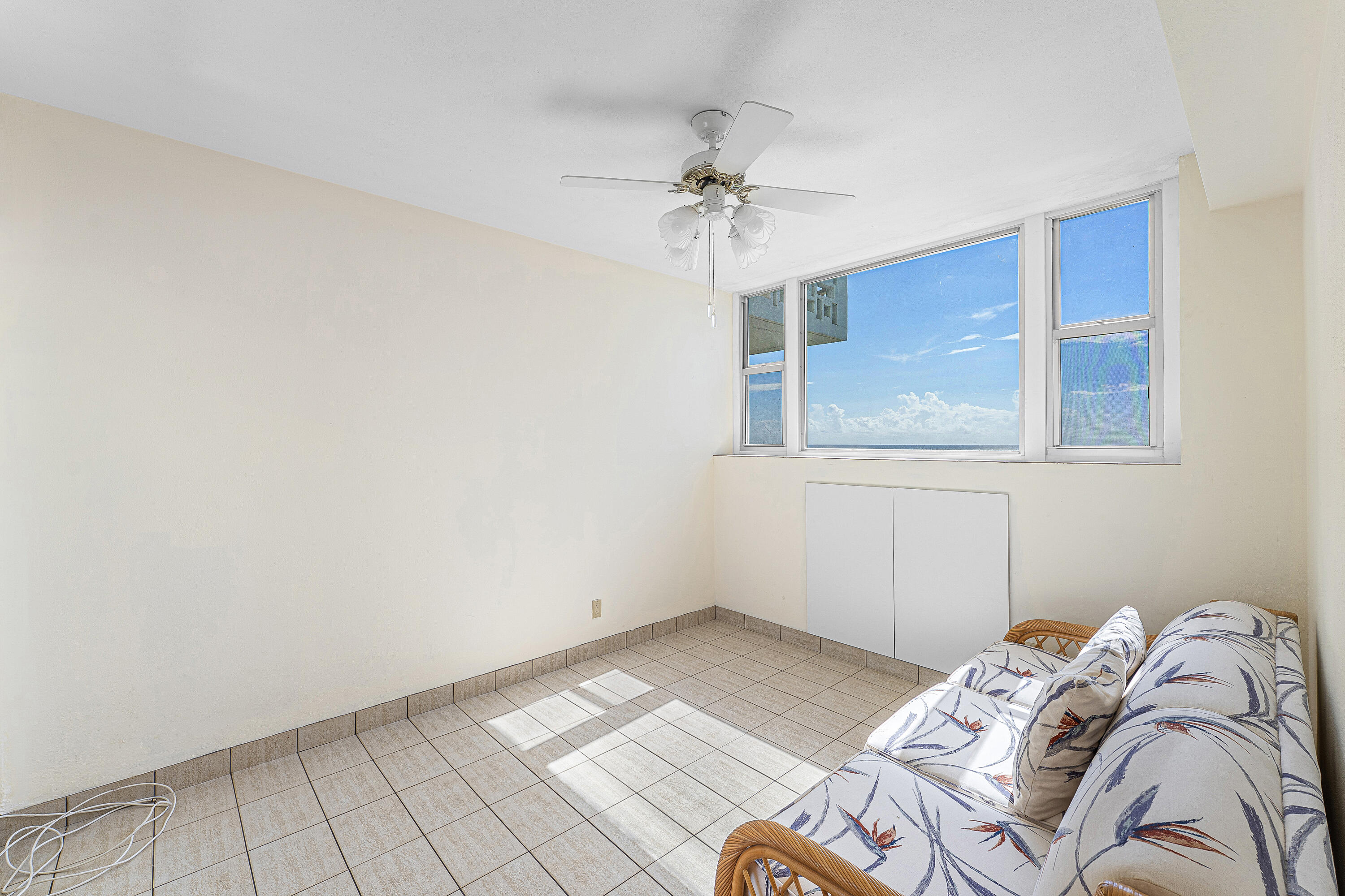 1900 S Ocean Drive 812 Property Photo 32