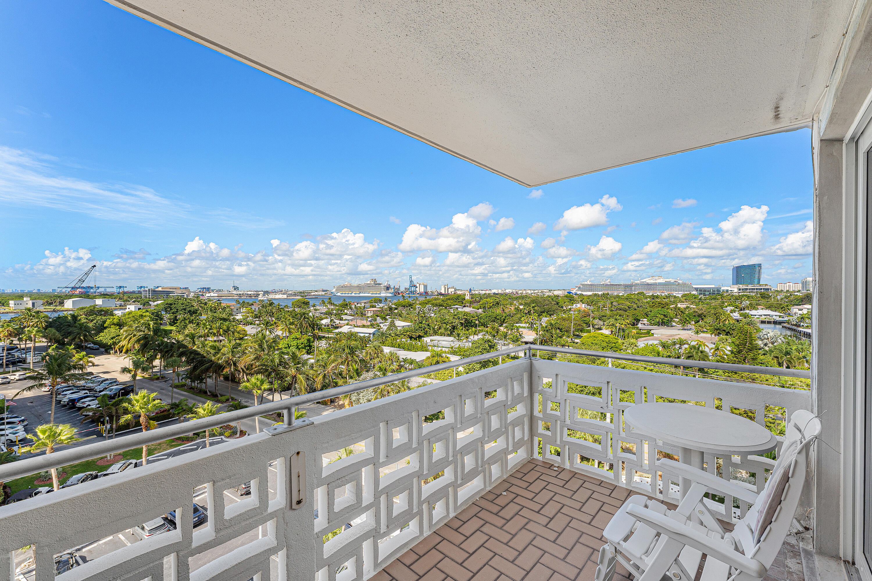 1900 S Ocean Drive 812 Property Photo 41