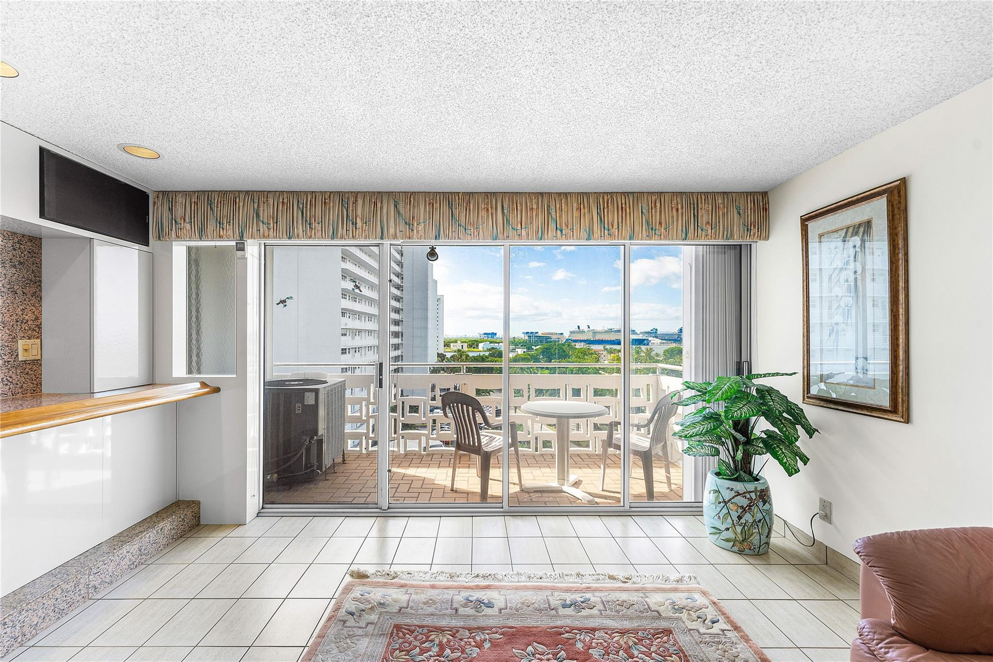 1900 S Ocean Drive 812 Property Photo 45
