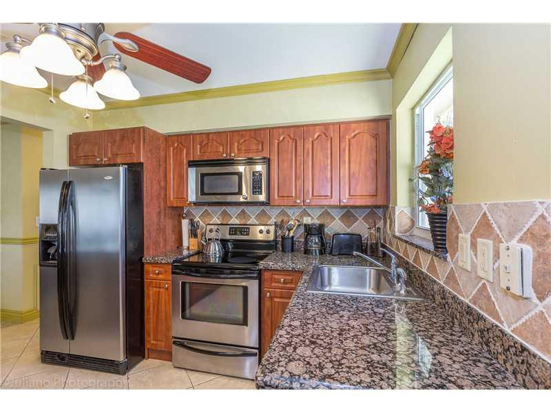 160 Se 12th Street Property Photo 10