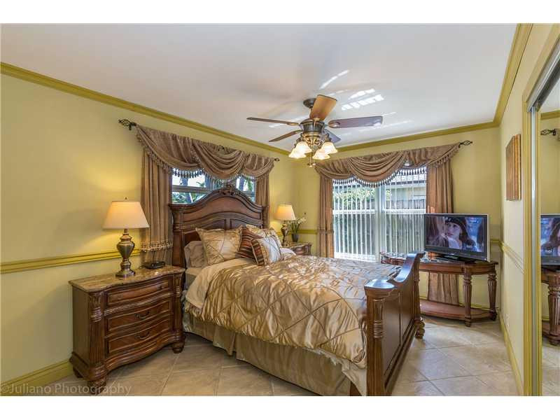 160 Se 12th Street Property Photo 12