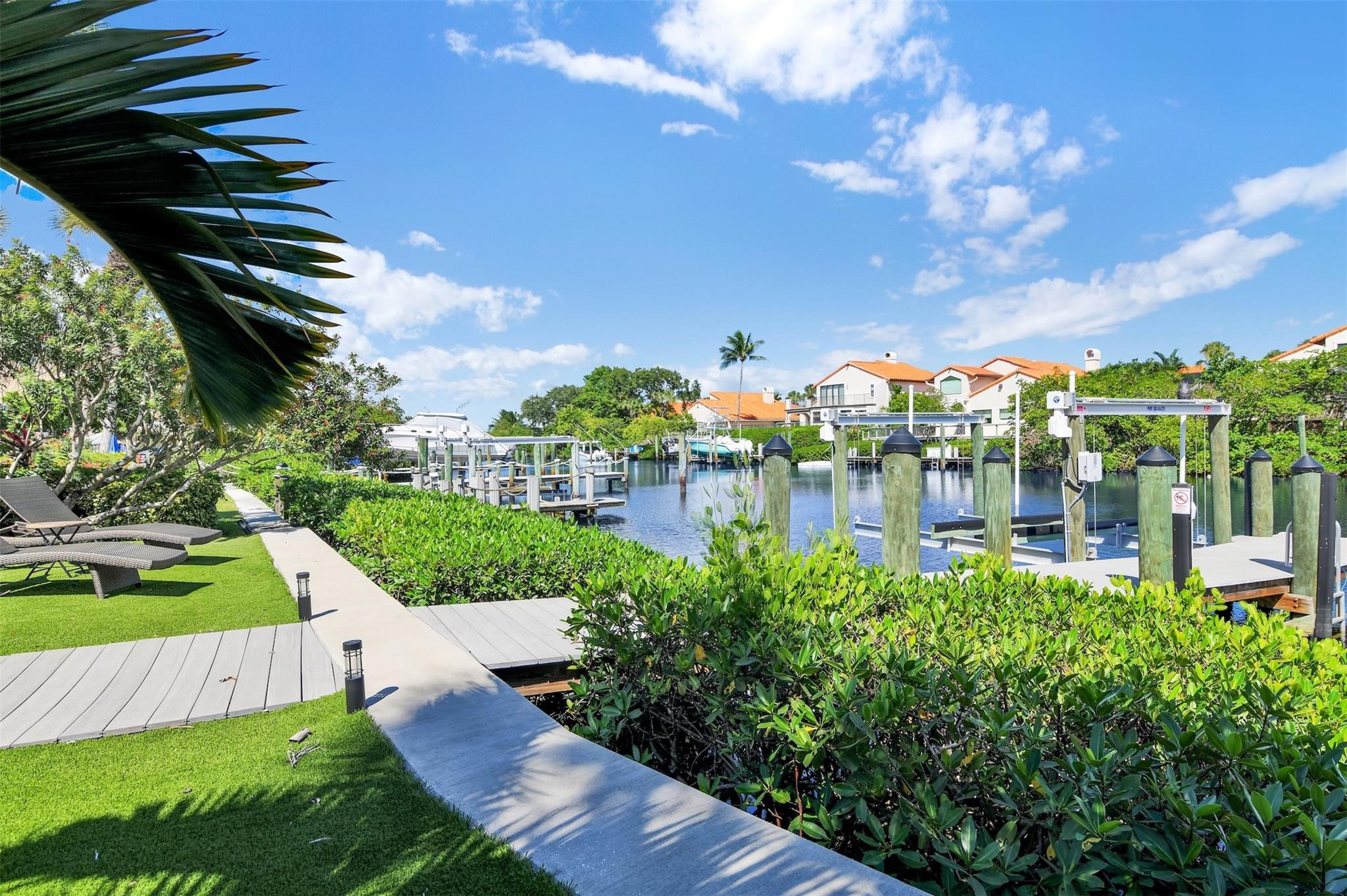 17026 Bay Street Property Photo 45