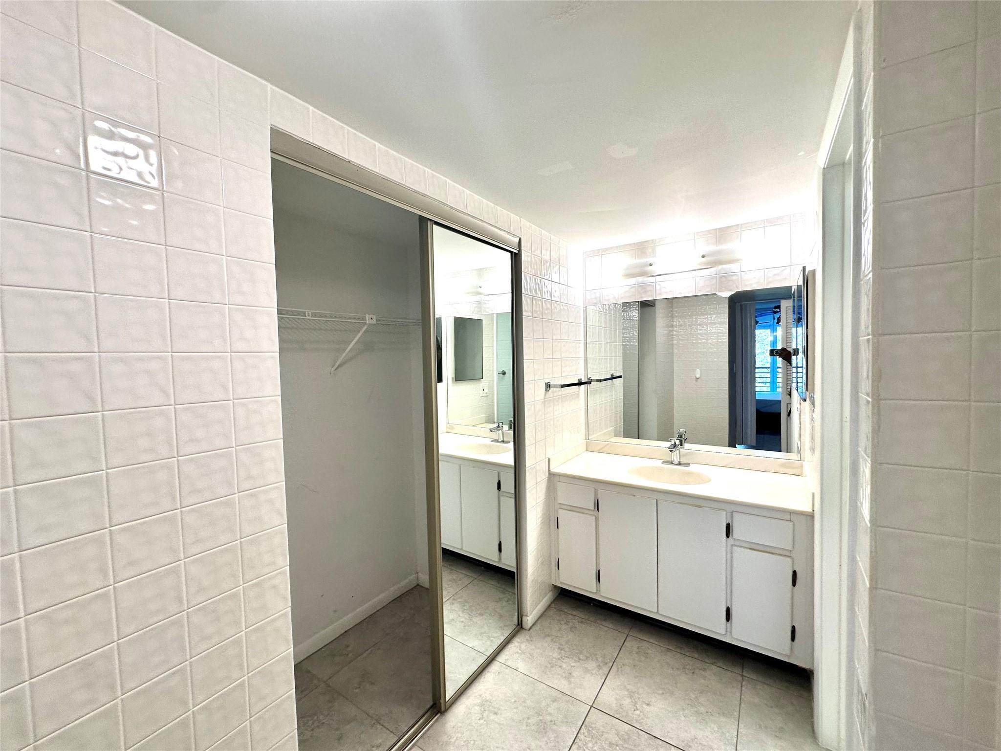 6701 N University Drive 310 Property Photo 8
