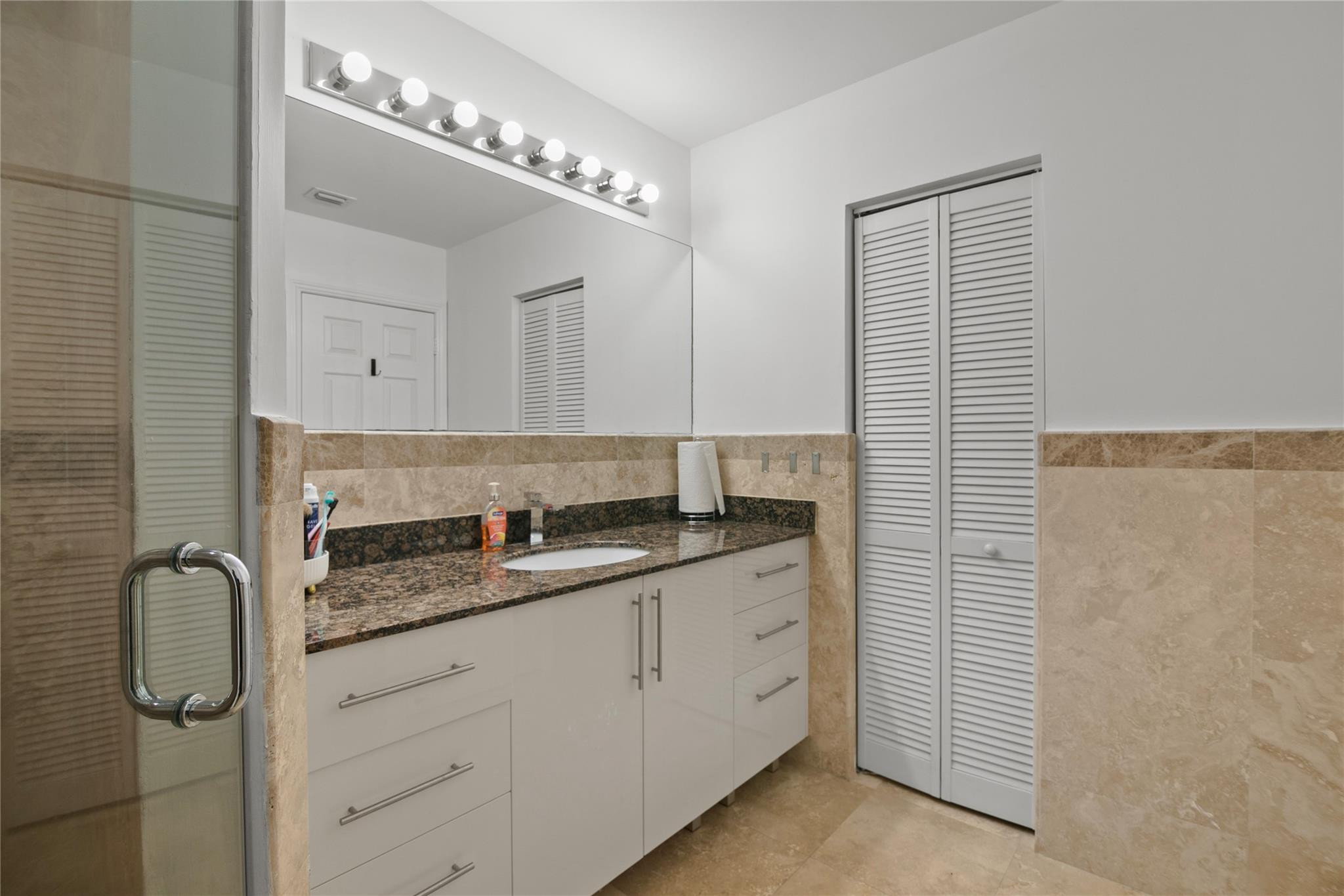 732 Ne 15th Avenue Property Photo 23