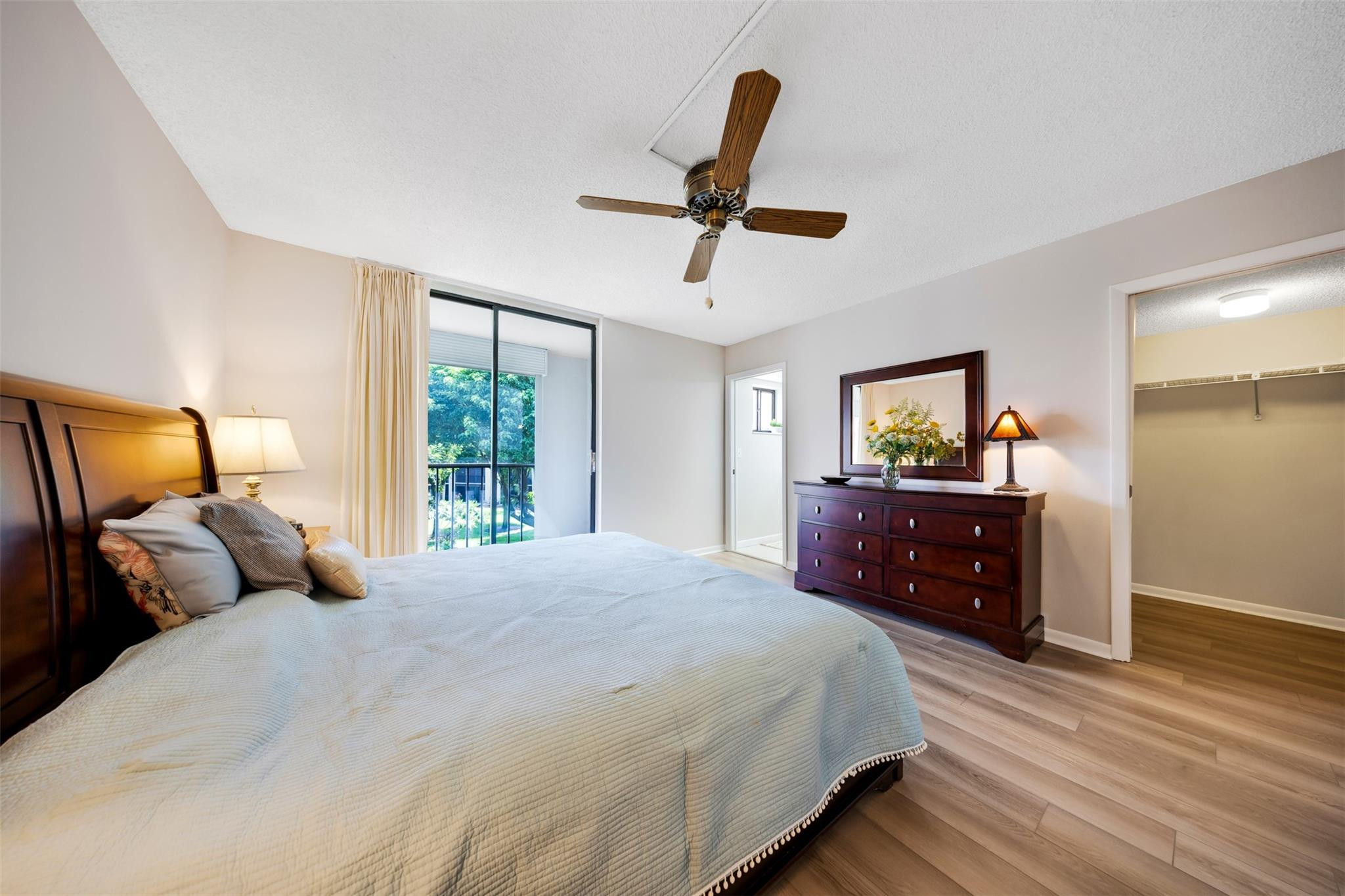 5250 Las Verdes Circle 317 Property Photo 18