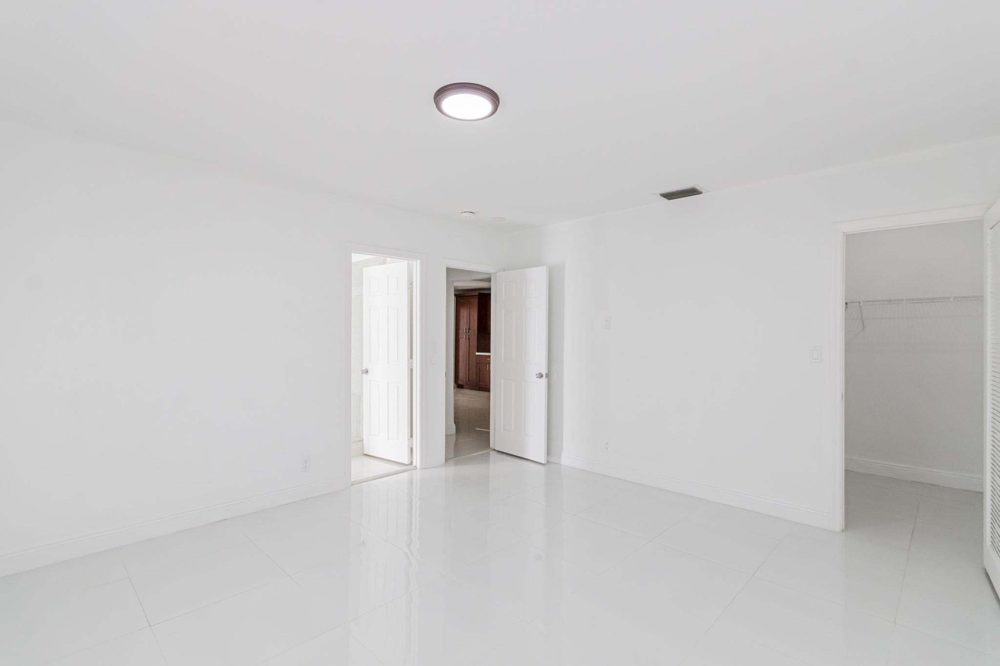2810 Ne 60th Street Property Photo 40