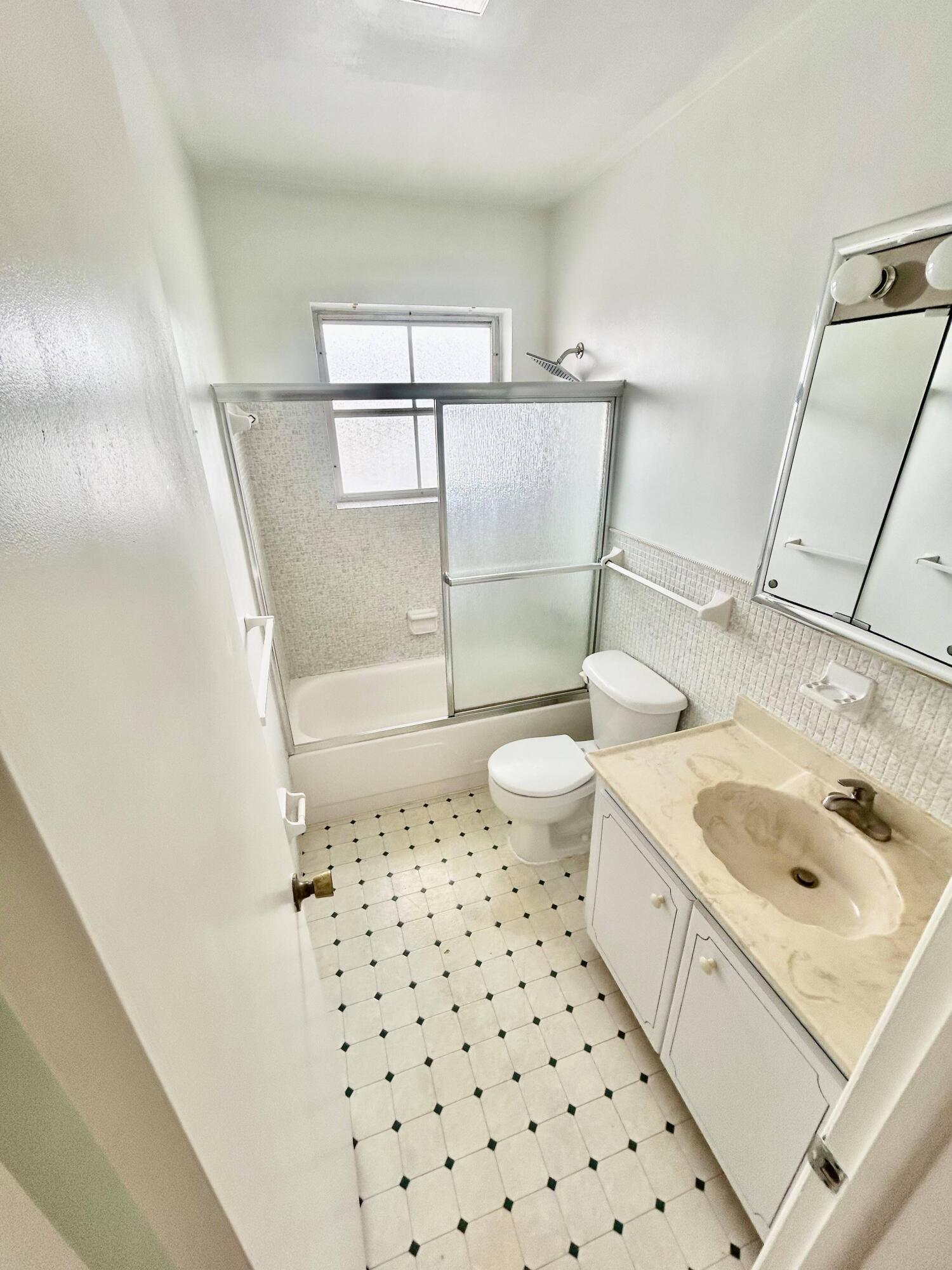 350 S Cypress Road 521 Property Photo 7