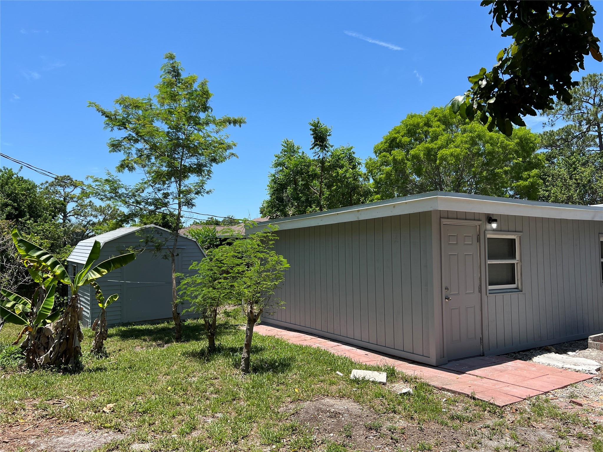 6184 Se Orange Blossom Trail Property Photo 4