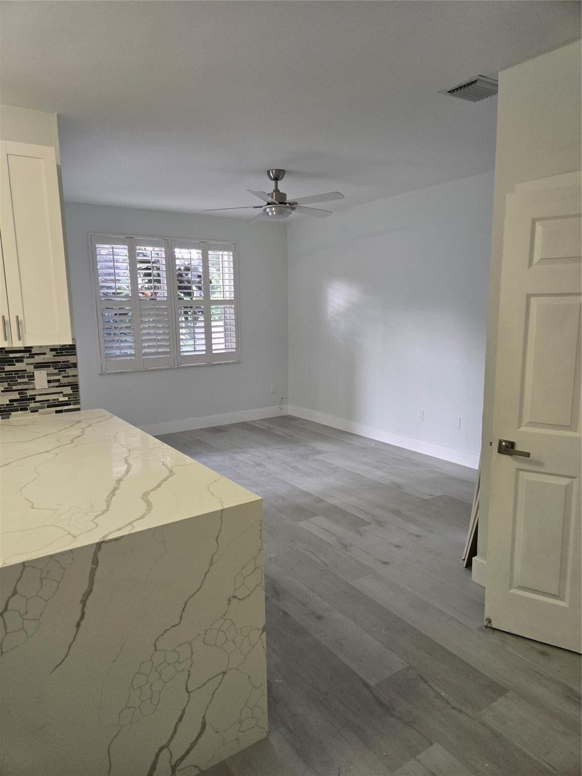580 Nw 87 Way Property Photo 14