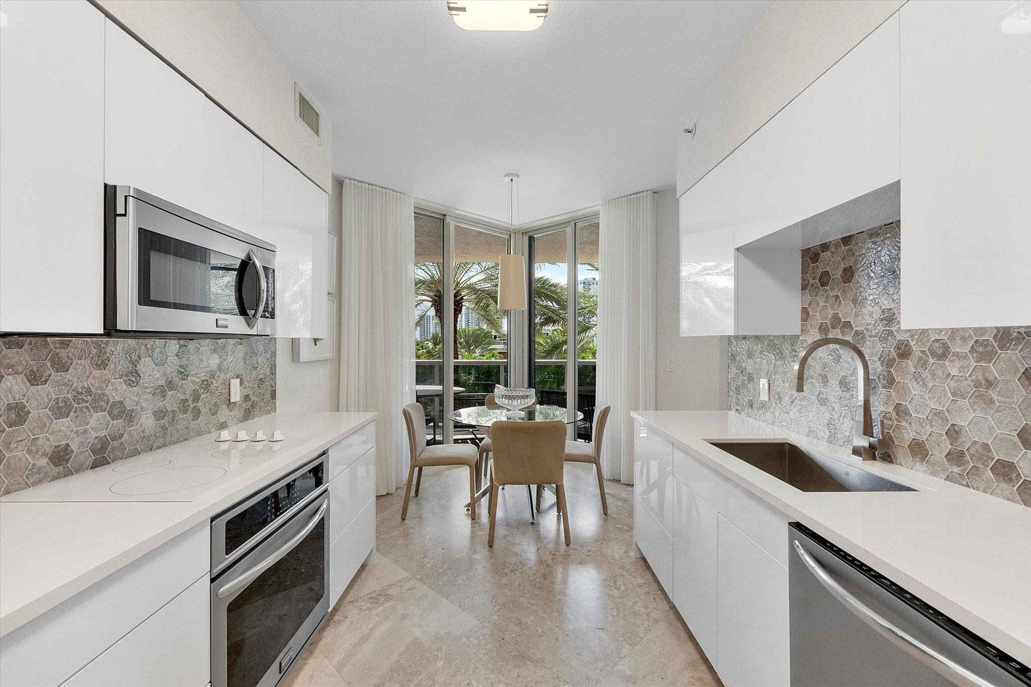 3100 N Ocean Boulevard 406 Property Photo 8