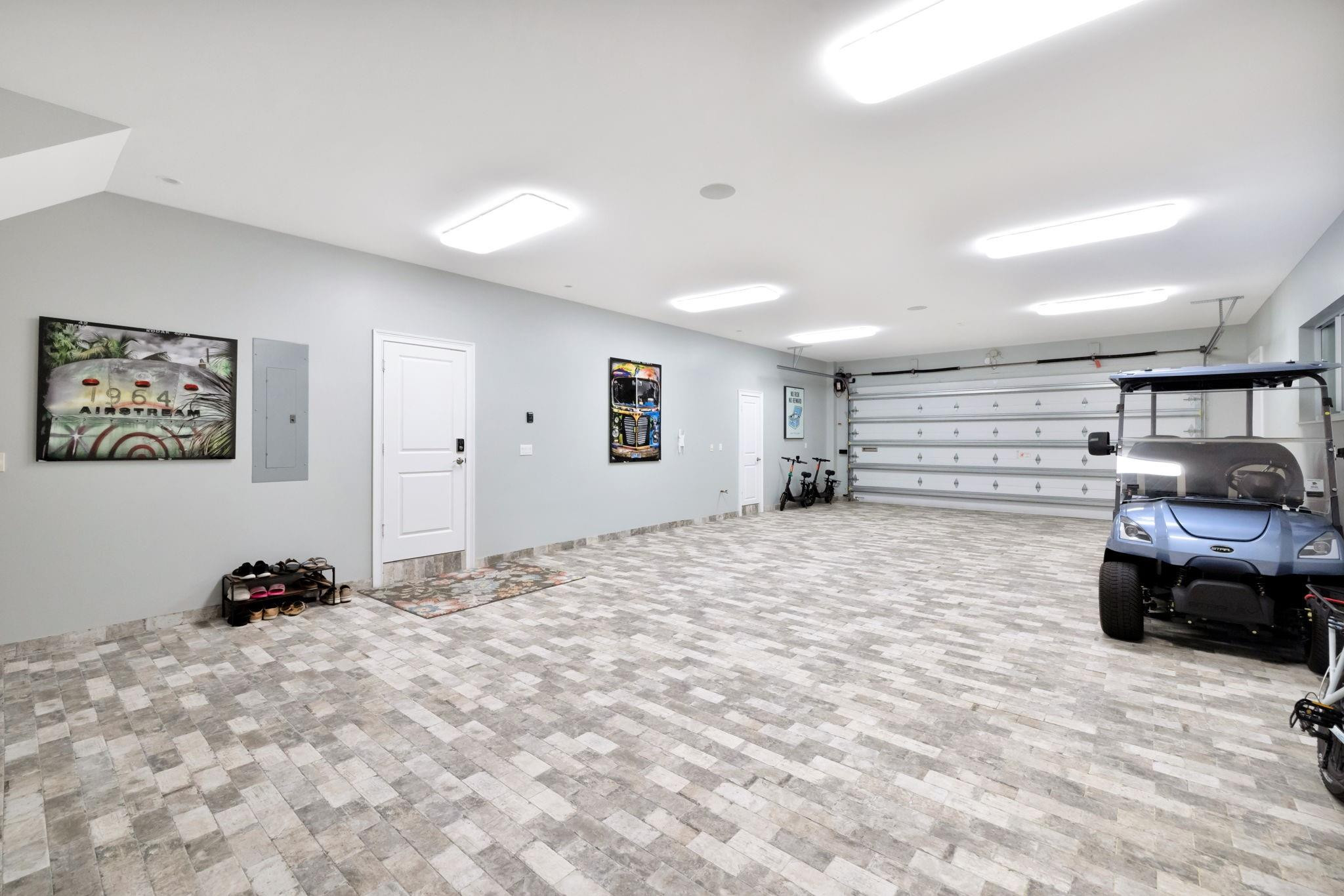 288 S Tradewinds Avenue Property Photo 59