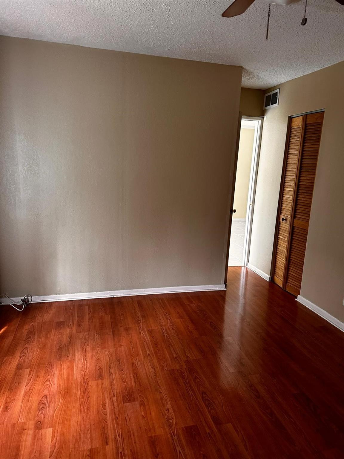8450 Lagos De Campo Boulevard 105 Property Photo 4