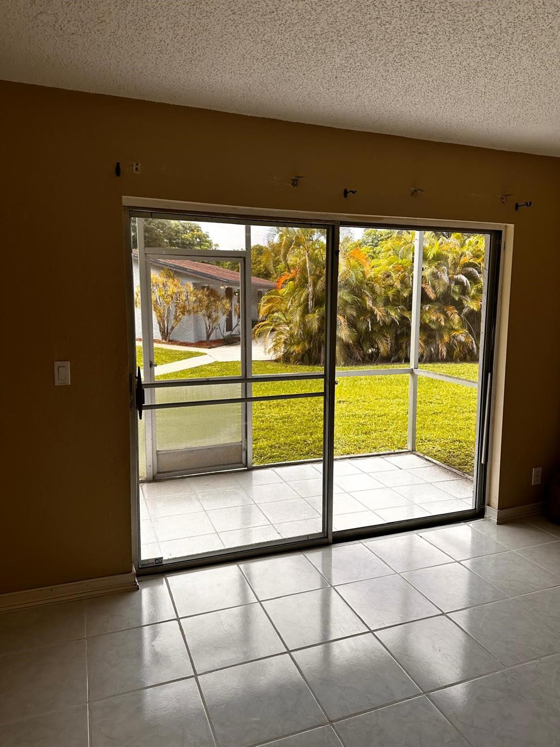 8450 Lagos De Campo Boulevard 105 Property Photo 10