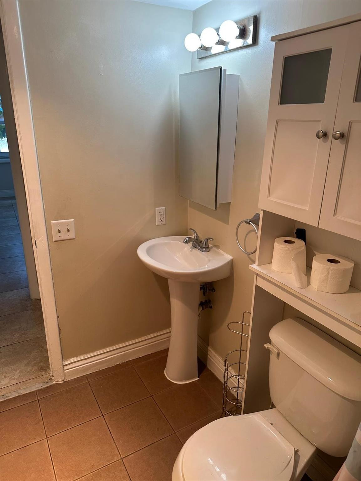 400 N Riverside Drive 102 Property Photo 19