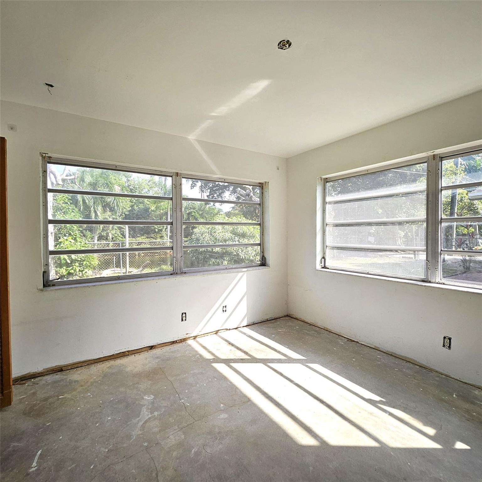 370 Nw 65th Avenue Property Photo 7