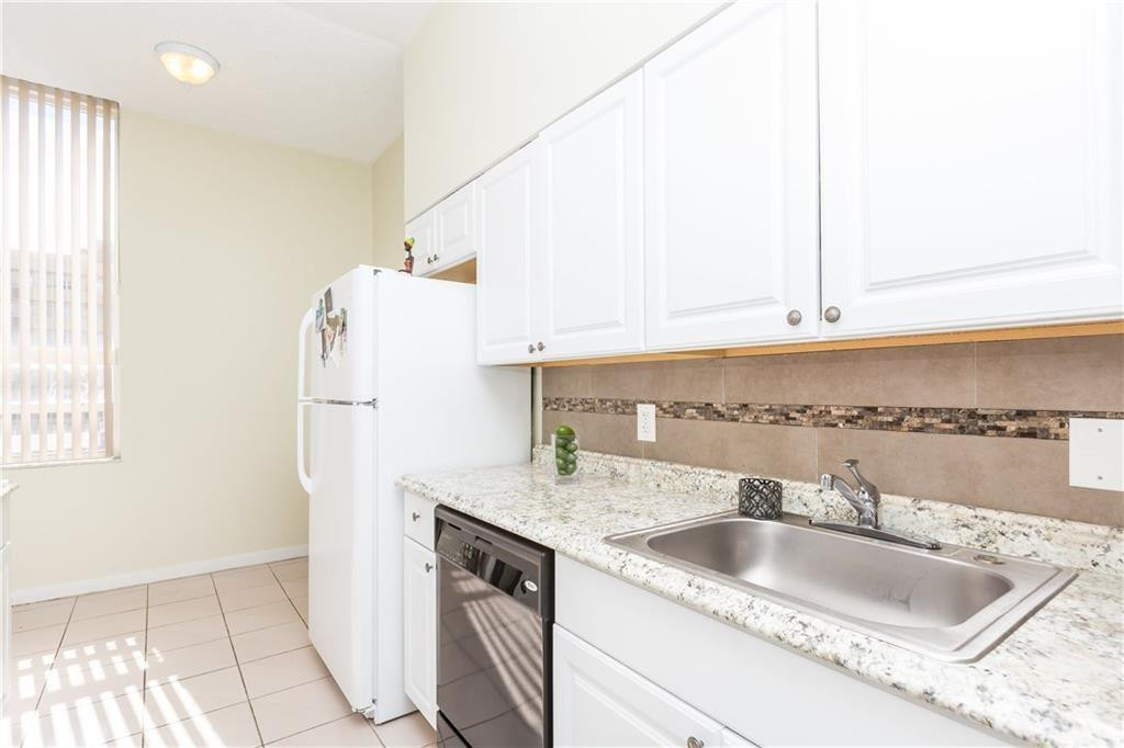 326 Harrison Street 302a Property Photo 5