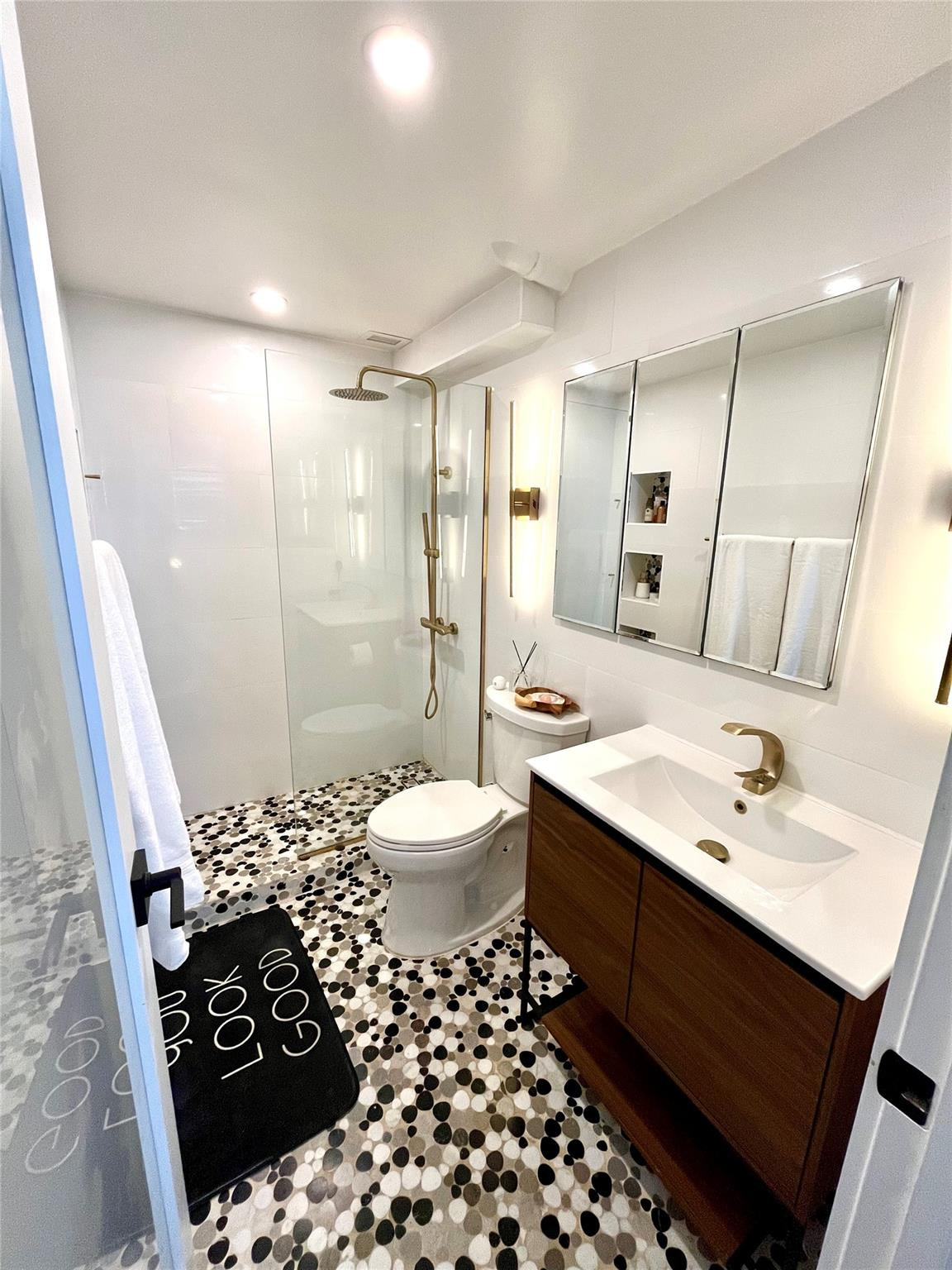 133 N Pompano Beach Boulevard 1506 Property Photo 13