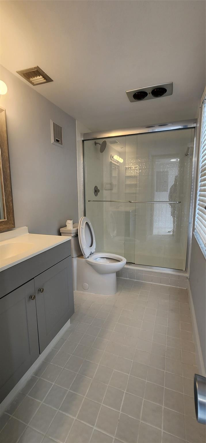 3503 Oaks Way 513 Property Photo 10